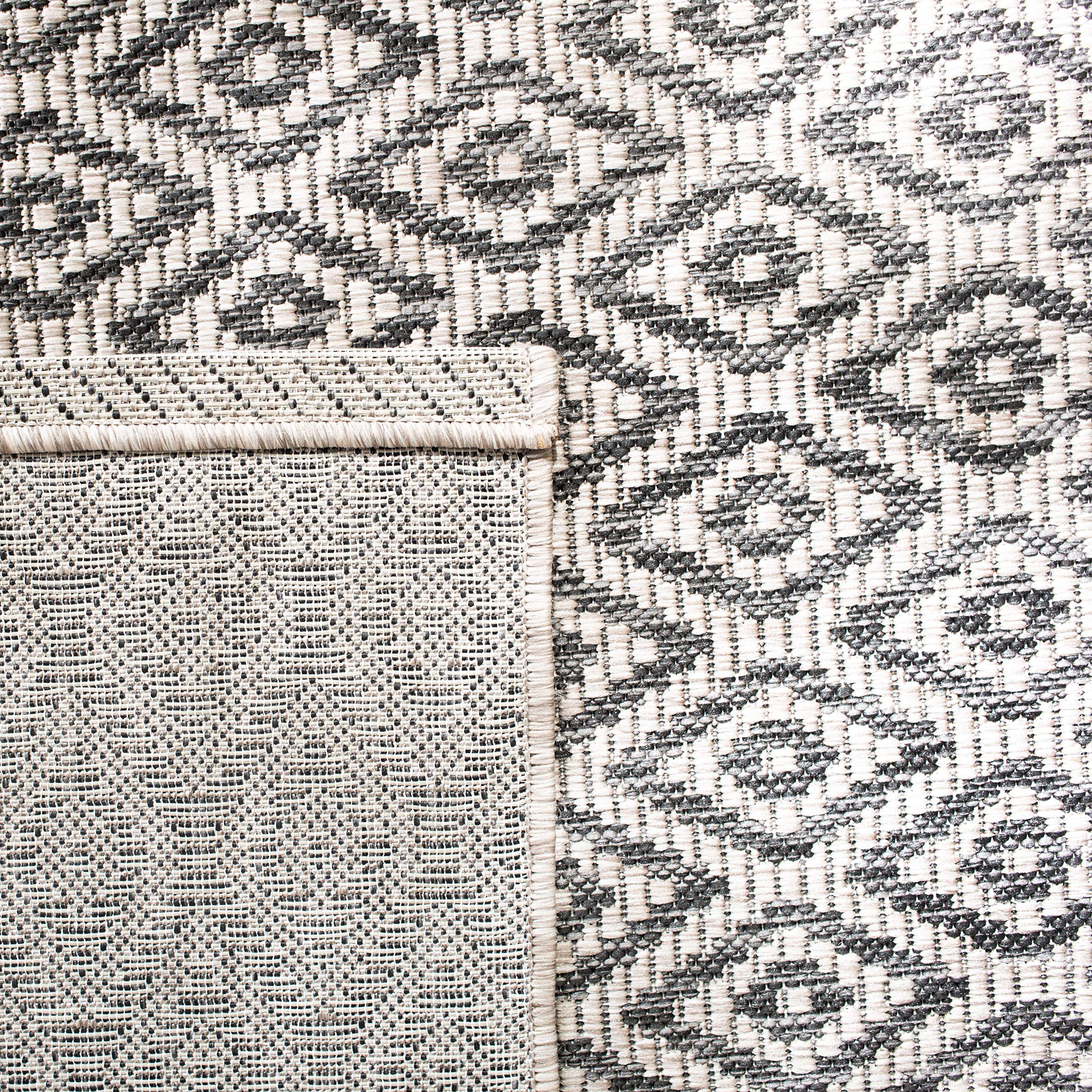 SAFAVIEH Courtyard Collection 6'7