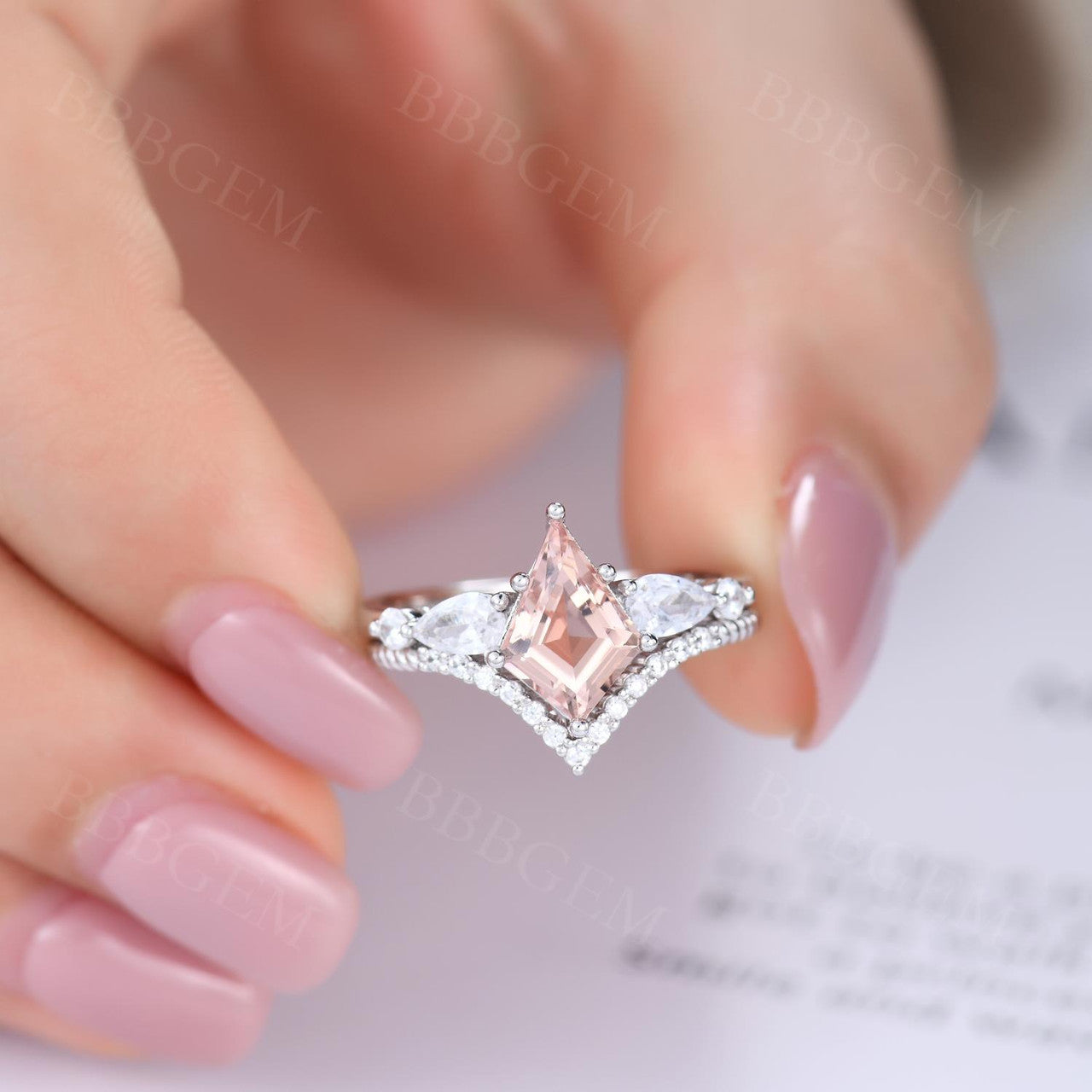 Elegant Kite-Shaped Step Cut Peach Morganite Wedding Ring Set in White Gold – Perfect for Bridal Jewelry, Engagement Rings & Anniversary Gifts
