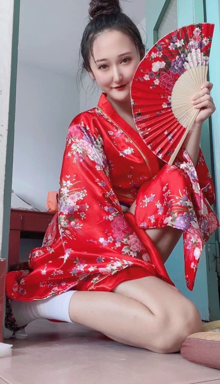 Japanese Anime Cosplay Kimono Robe Set with Silk Fan & Tabi Socks - Traditional Women's Dance Costume for Halloween, Cosplay Events & Themed Parties