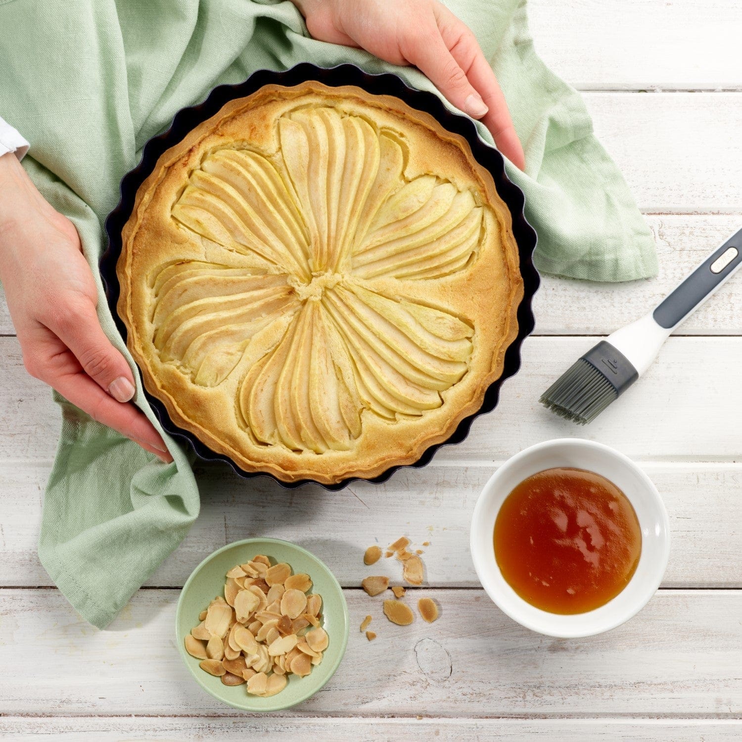 Premium Non-Stick Tart Pan - 9 Inch Heavy Duty Carbon Steel Baking Dish for Perfect Pies, Quiches & Desserts - Ideal for Home Baking, Holiday Cooking & Professional Pastry Chefs