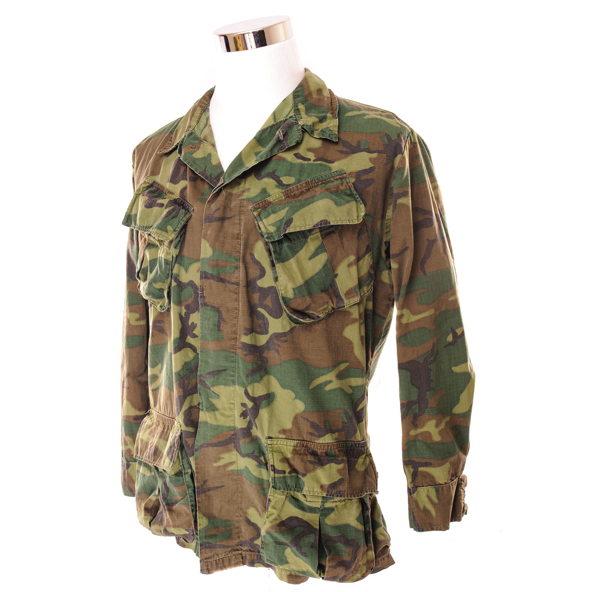 Vintage US Army Tropical Combat Jacket 5th Pattern ERDL 1969 Vietnam War - Medium Regular Size - Military Surplus & Outdoor Adventure Gear for Collectors, Reenactors, and Hiking Enthusiasts