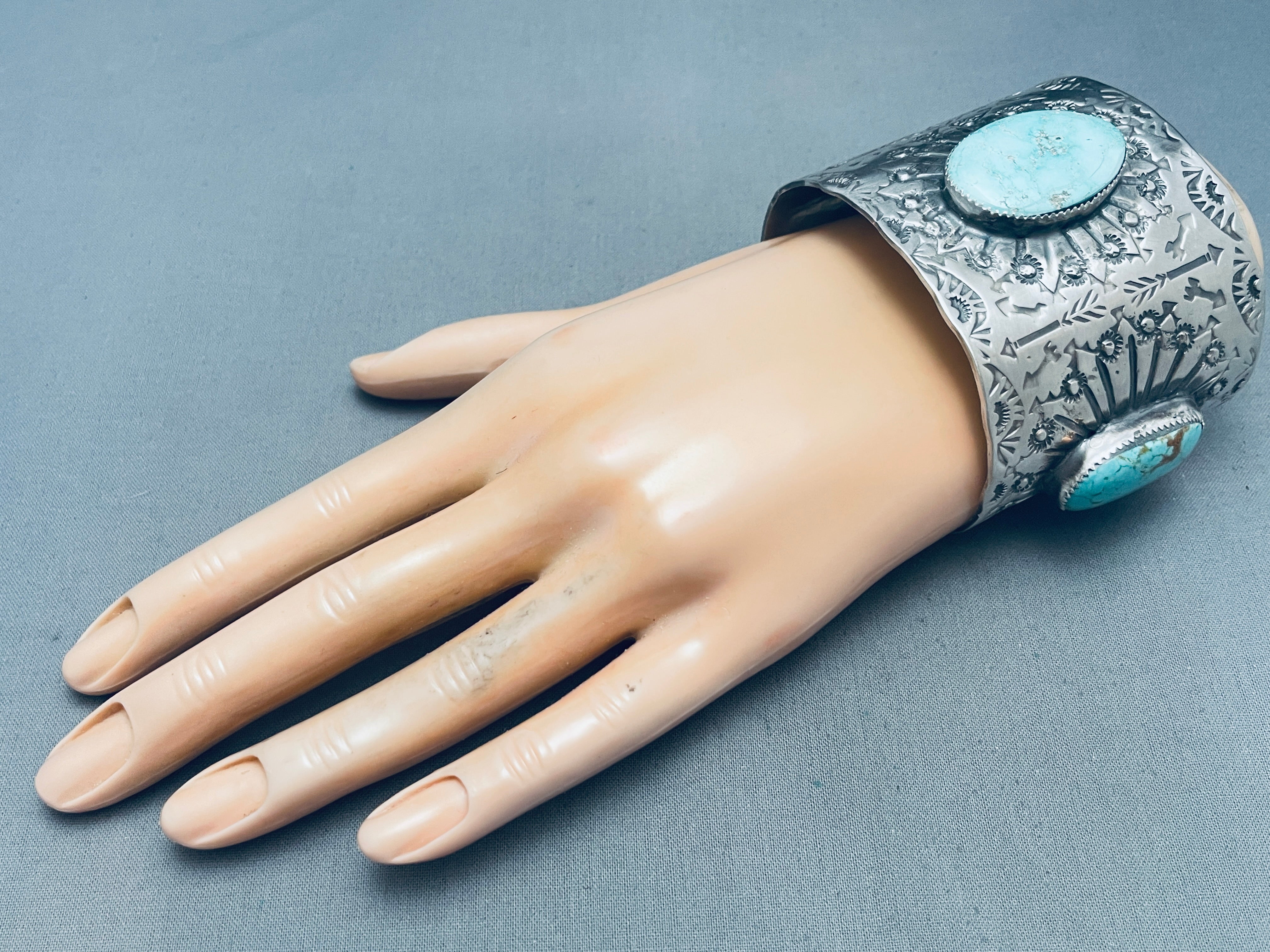 121 Grams Genuine Native American Navajo Turquoise Sterling Silver Cuff Bracelet - Handcrafted Jewelry for Women, Boho Chic Accessory, Gift for Her, Perfect for Weddings & Special Occasions