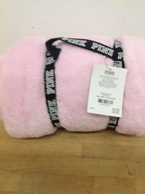 VS Pink Fleece Blanket - Soft & Cozy Throw for Women & Girls - Perfect for Bed, Couch & Travel - Home Decor & Gift Idea