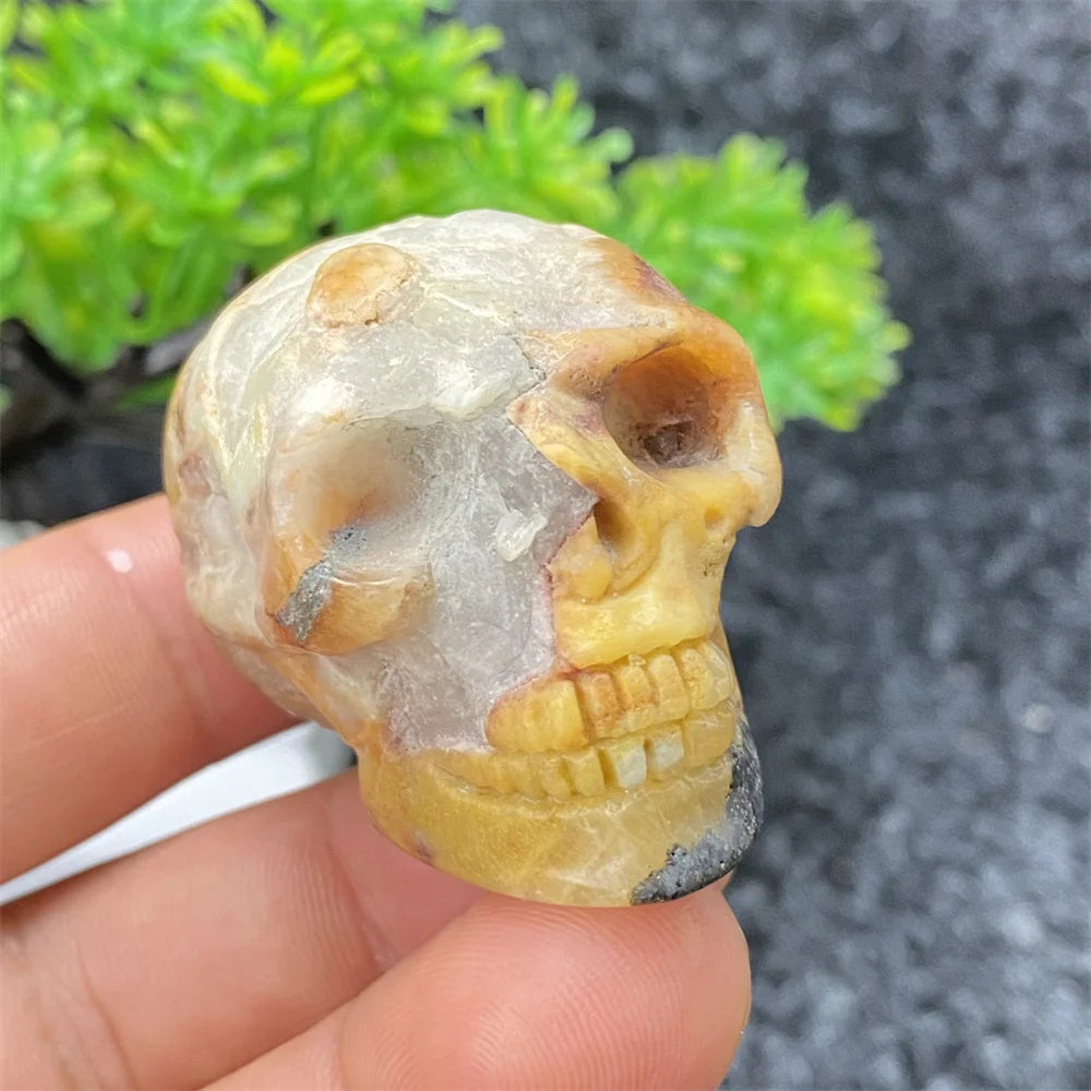 Natural Crystal Hand-Polished Carved Skull - Halloween Decor, Home Decor, Spiritual Healing Stone, Unique Holiday Gift for Collectors & Witches - Perfect for Altars, Meditation & Gothic Decorations
