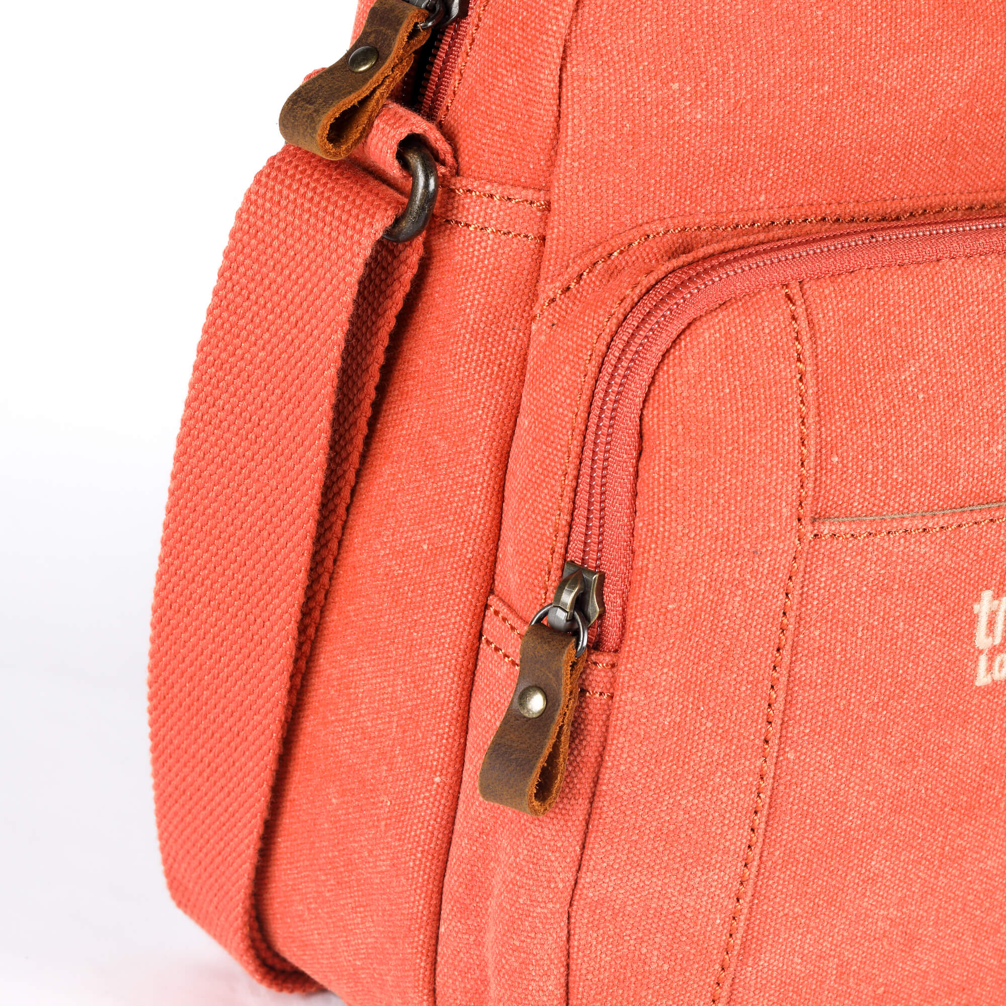 TRP0370 Troop London Classic Canvas Crossbody Bag for Men & Women - Stylish & Durable Everyday Shoulder Bag for Work, Travel & Casual Outings