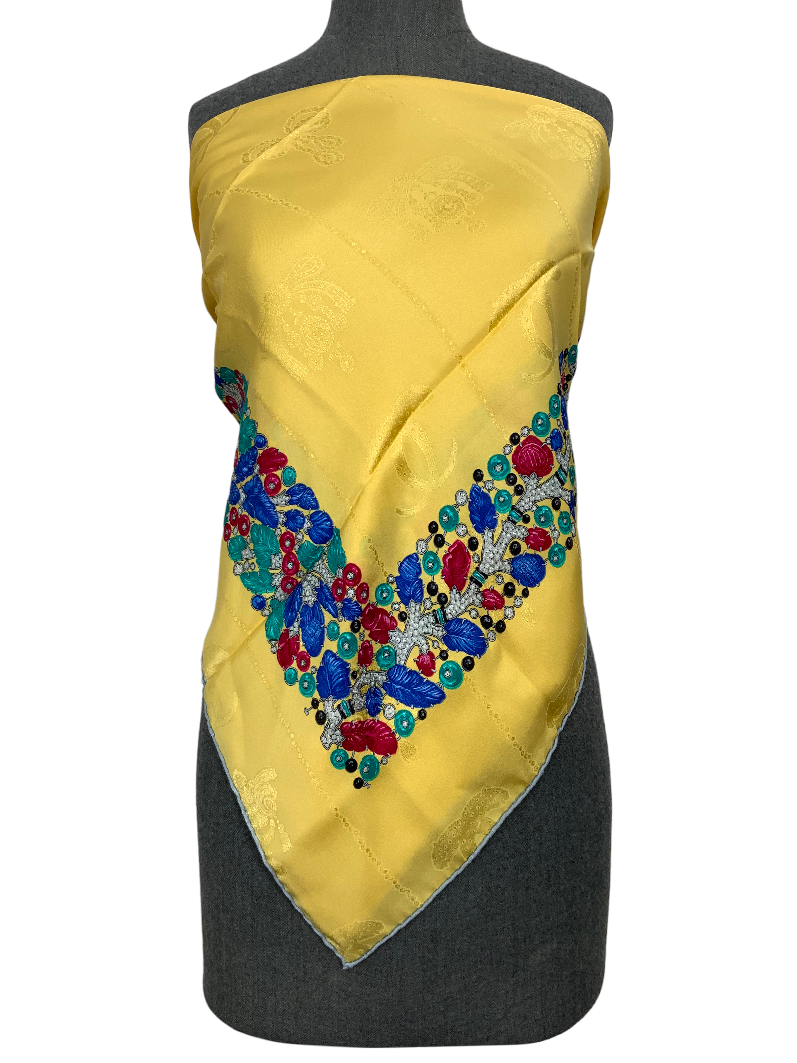 Cartier Must de Cartier Jeweled Belt Buckle Silk Scarf - Luxury Fashion Accessory for Women, Elegant Gift for Her, Perfect for Parties & Special Occasions