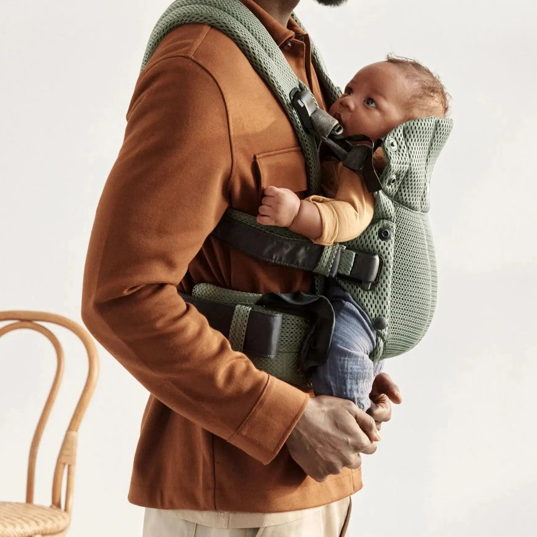 Baby Bjorn Baby Carrier Harmony - Dark Green 3D Mesh, Ergonomic Infant Carrier for Newborn to Toddler (0-24 Months), Hands-Free Baby Wearing for Parents, Perfect for Hiking, Shopping & Daily Use