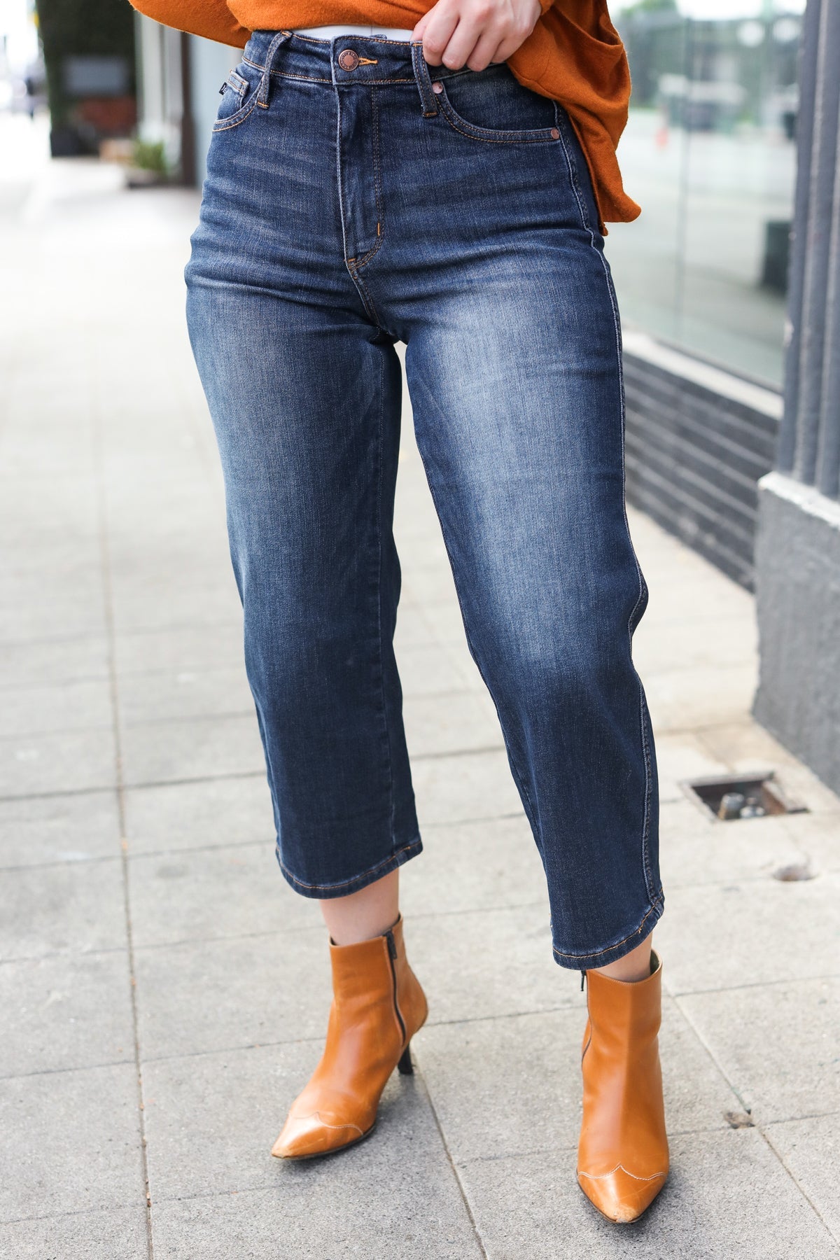 Judy Blue Women's Dark Wash Mid Rise Cropped Wide Leg Jeans - Comfortable Stretch Denim for Casual Wear & Everyday Outfits