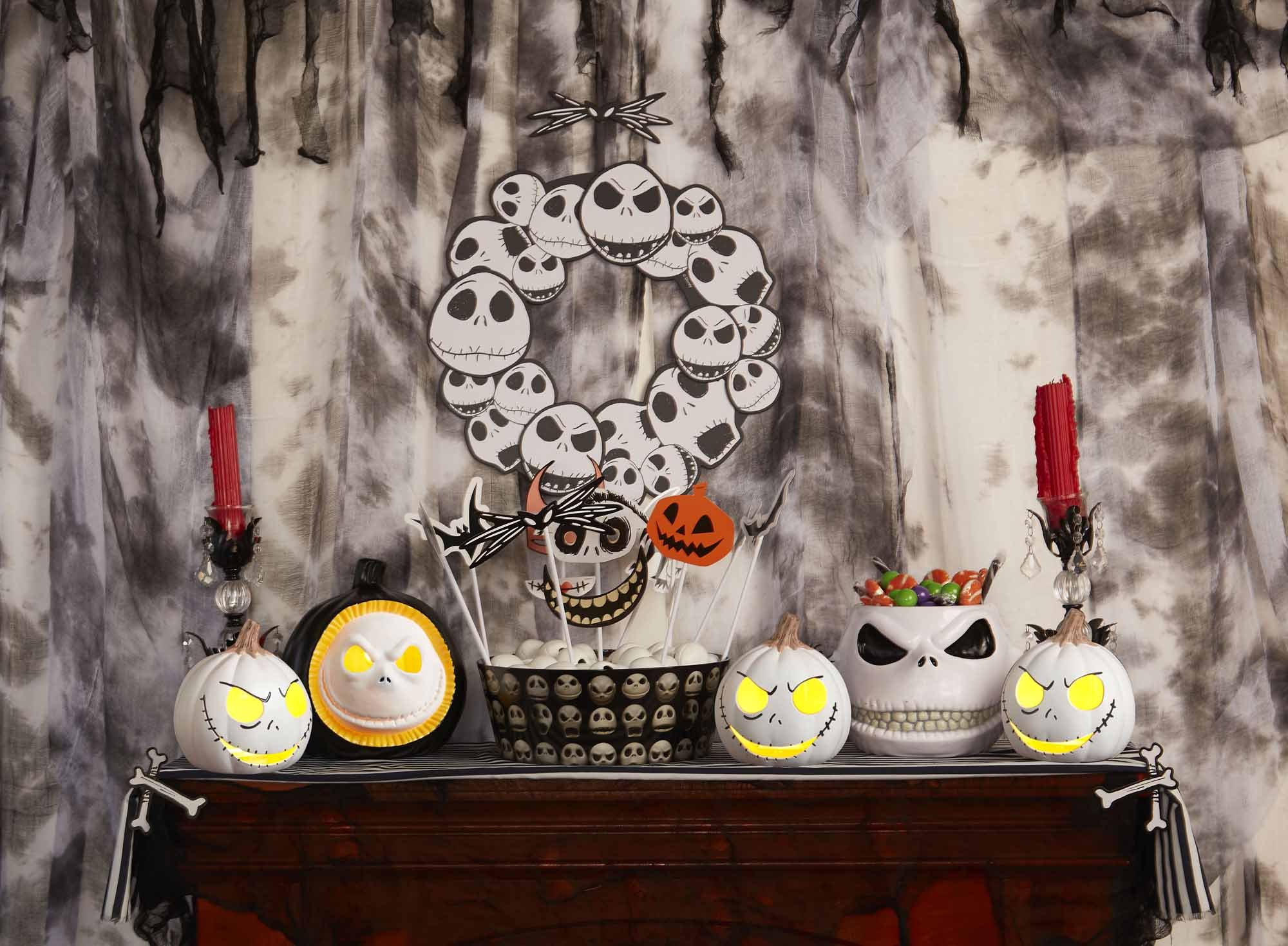 Disney The Nightmare Before Christmas Jack Skellington Plastic Candy Bowl - Halloween Party Decor, Trick or Treat Container, Spooky Home Decor for Disney Fans