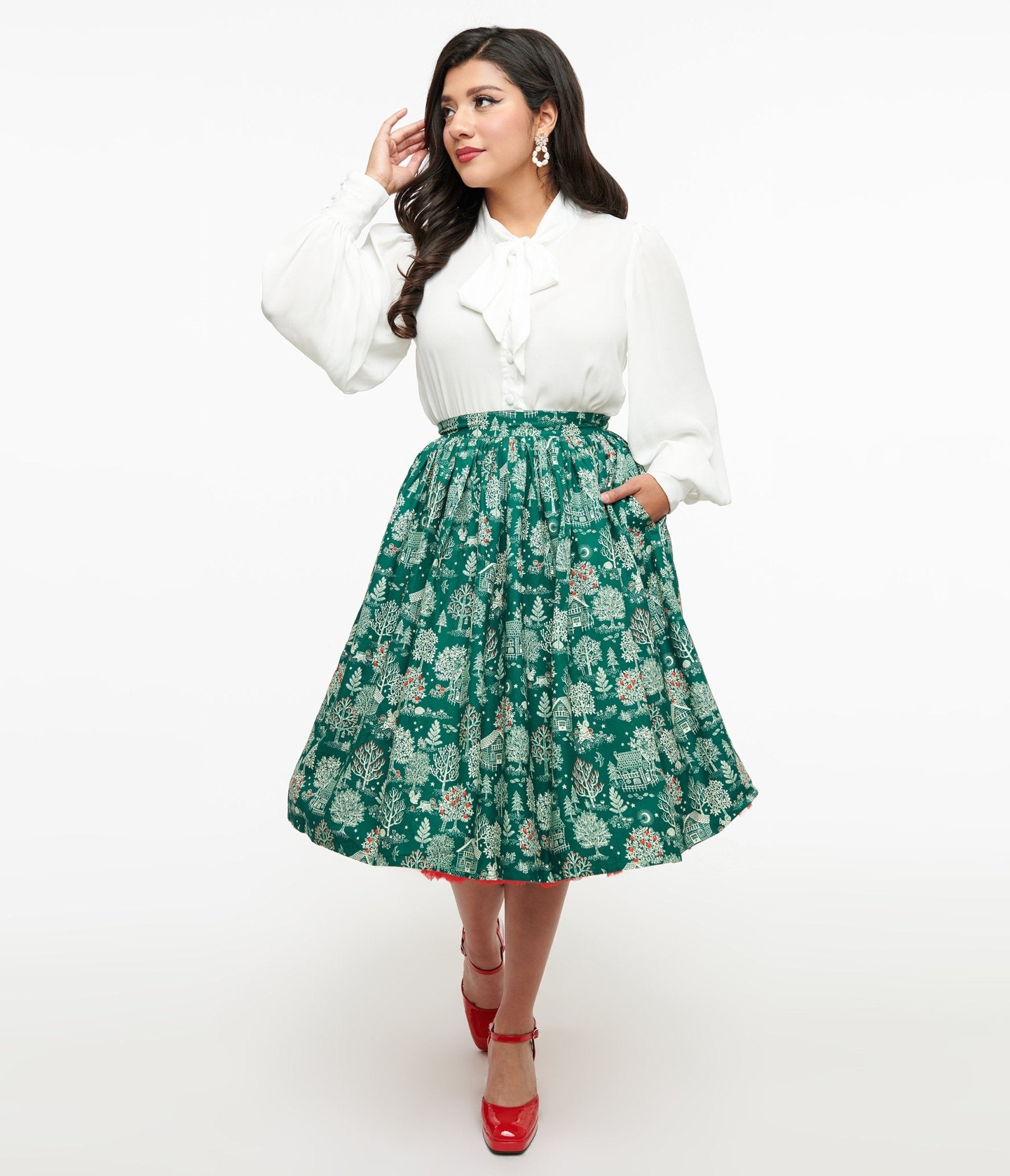 Vintage 1950s Green Winter Print Gellar Swing Skirt - Retro Flared A-Line Skirt for Women - Perfect for Holiday Parties, Christmas Outfits & Vintage Fashion Lovers