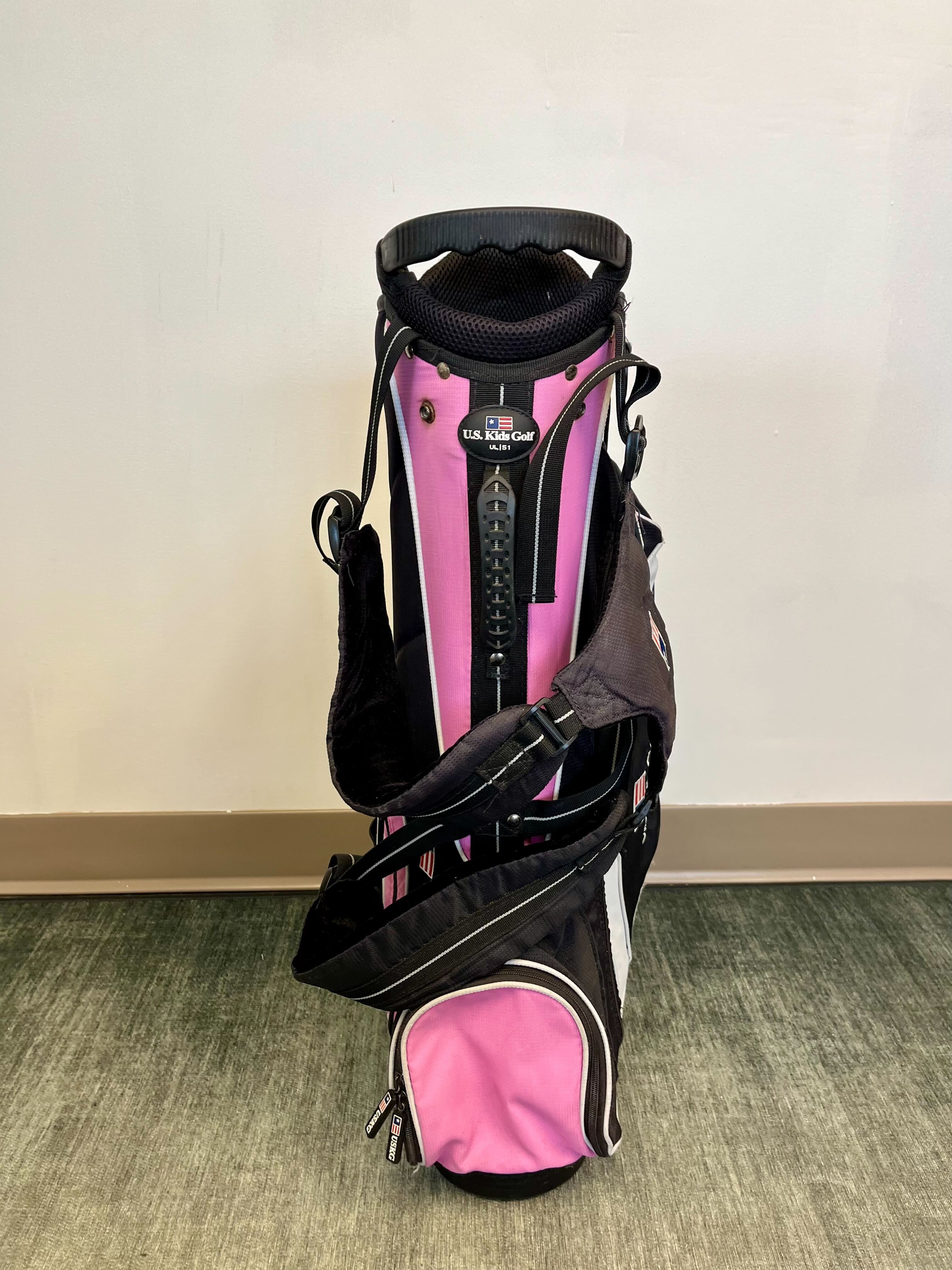 US Kids Golf Stand Bag - Black/Pink with 4 Dividers & 4 Pockets | Lightweight Junior Golf Bag for Boys & Girls | Perfect for Practice, Tournaments & Golf Lessons