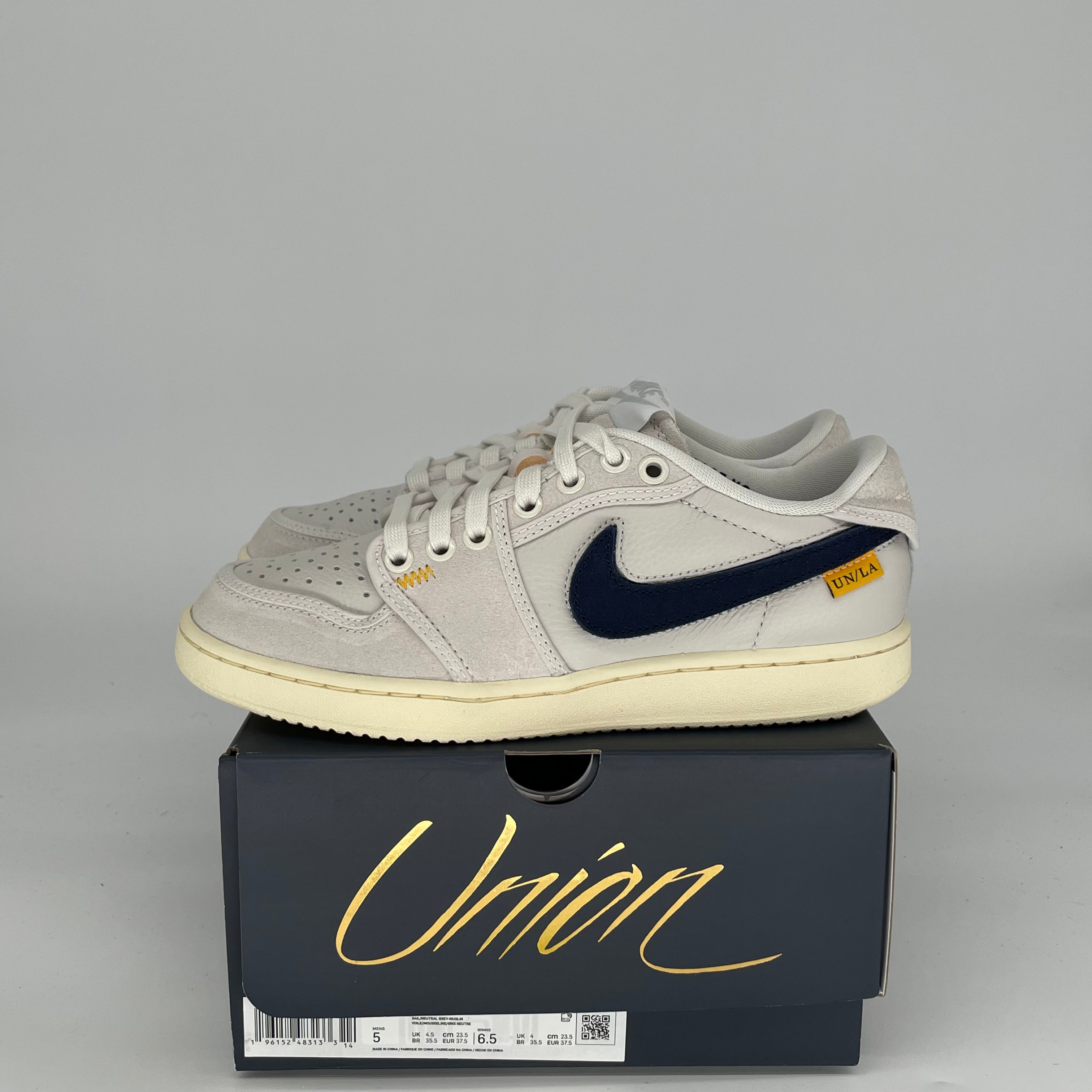Original Title: AIR JORDAN 1 LOW AJKO UNION SAIL LEATHER SIZE 5/6.5W DZ4864 100   Optimized Title: **Air Jordan 1 Low AJKO Union Sail Leather Sneakers - Women's Size 5/6.5W (DZ4864-100) - Retro Style for Casual Wear & Street Fashion**