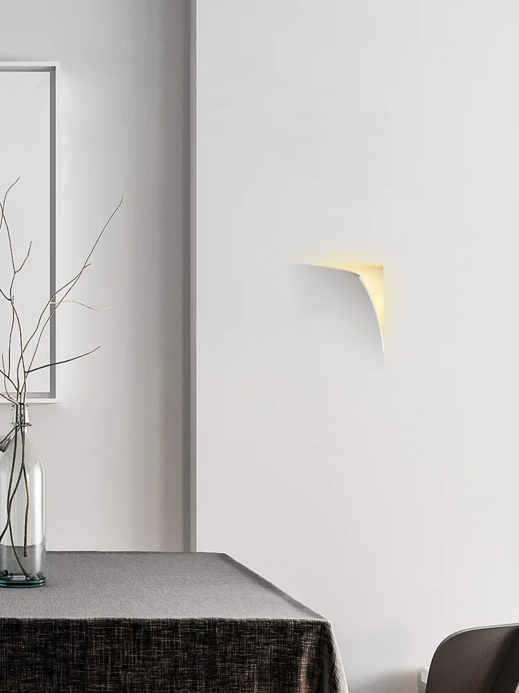 Minimalist Modern Edge Wall Light - Set of 2, LED Wall Sconce for Bedroom, Living Room, Hallway & Staircase Lighting