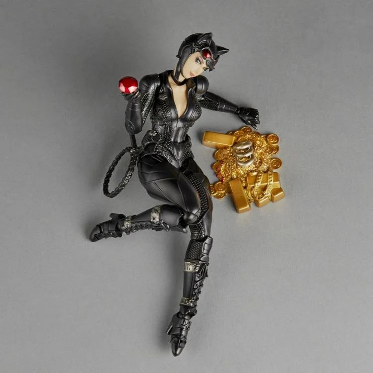 Amazing Yamaguchi Revoltech Figure Complex Catwoman Batman: Arkham Knight NR022 - Highly Articulated Collectible Action Figure for Display & Cosplay