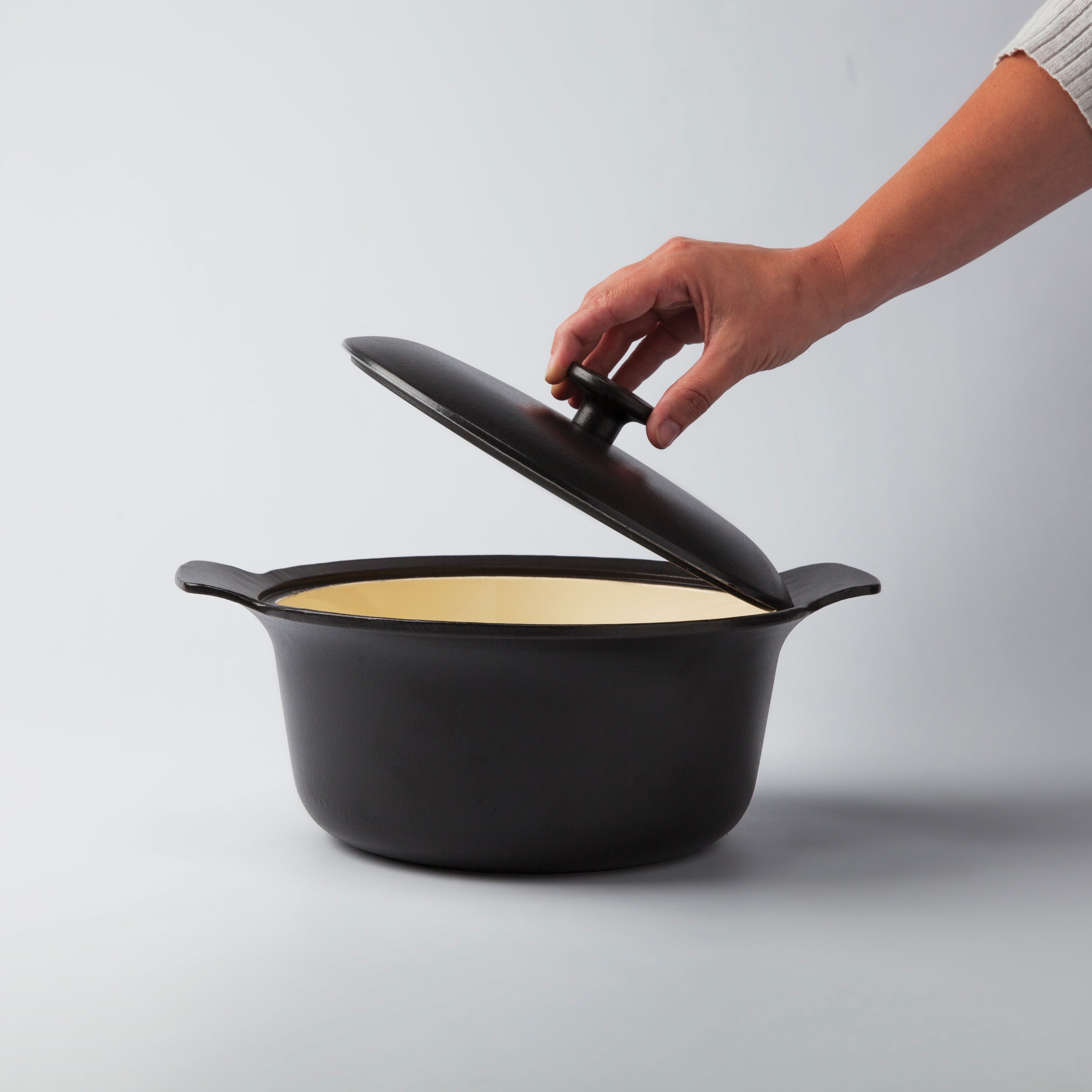 BergHOFF Ron 10 Enameled Cast Iron Dutch Oven 4.4 Quart (4.2L) - Black - Perfect for Braising, Stewing & Baking - Stovetop to Oven Safe Cookware