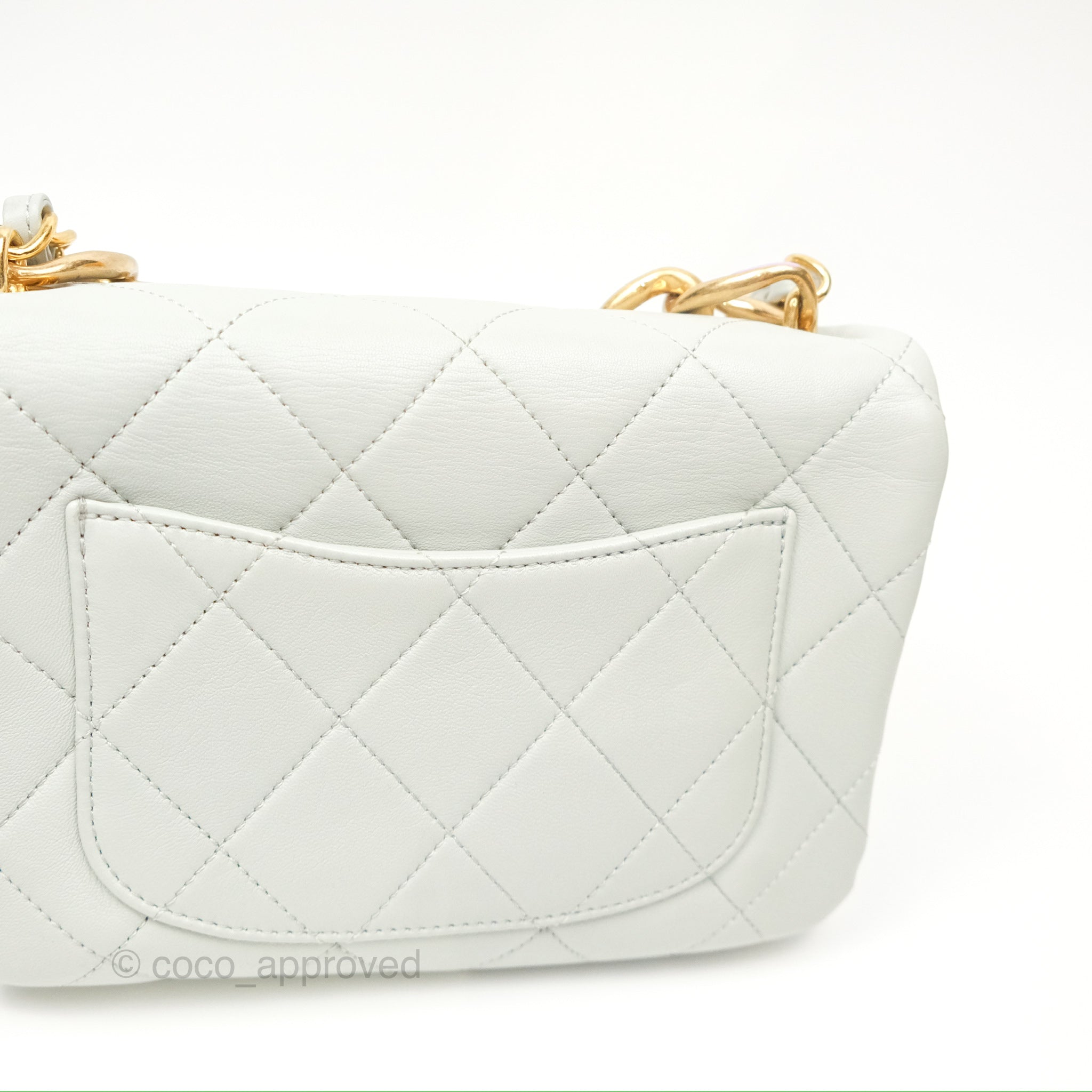 Chanel Classic Flap Bag with Chain Handle in Light Grey Calfskin & Aged Gold Hardware - Perfect for Evening Events, Date Nights & Luxury Fashion Accessories