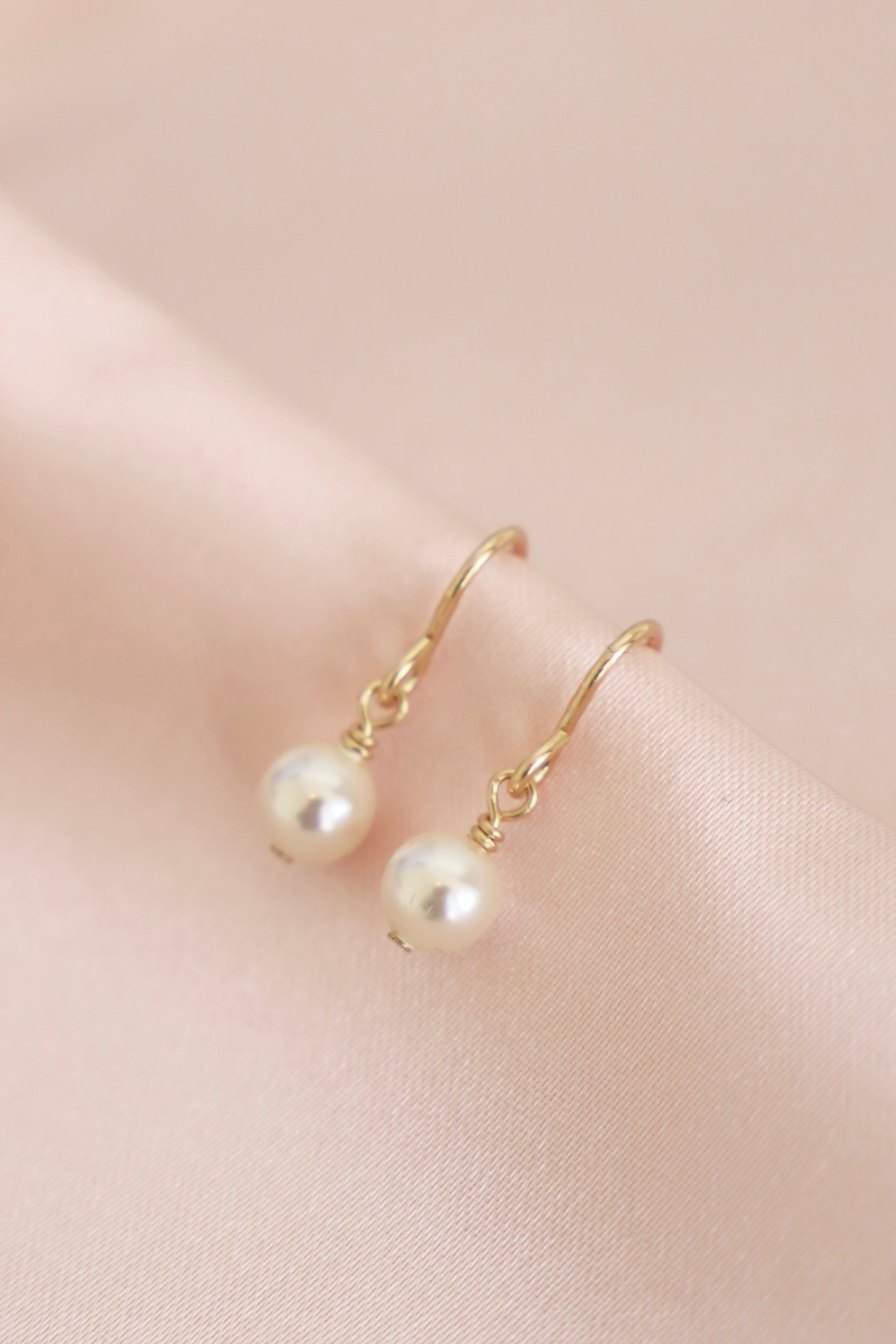 Mini Pearl Earrings - Elegant Stud Earrings for Women, Hypoallergenic & Lightweight - Perfect for Weddings, Parties & Everyday Wear