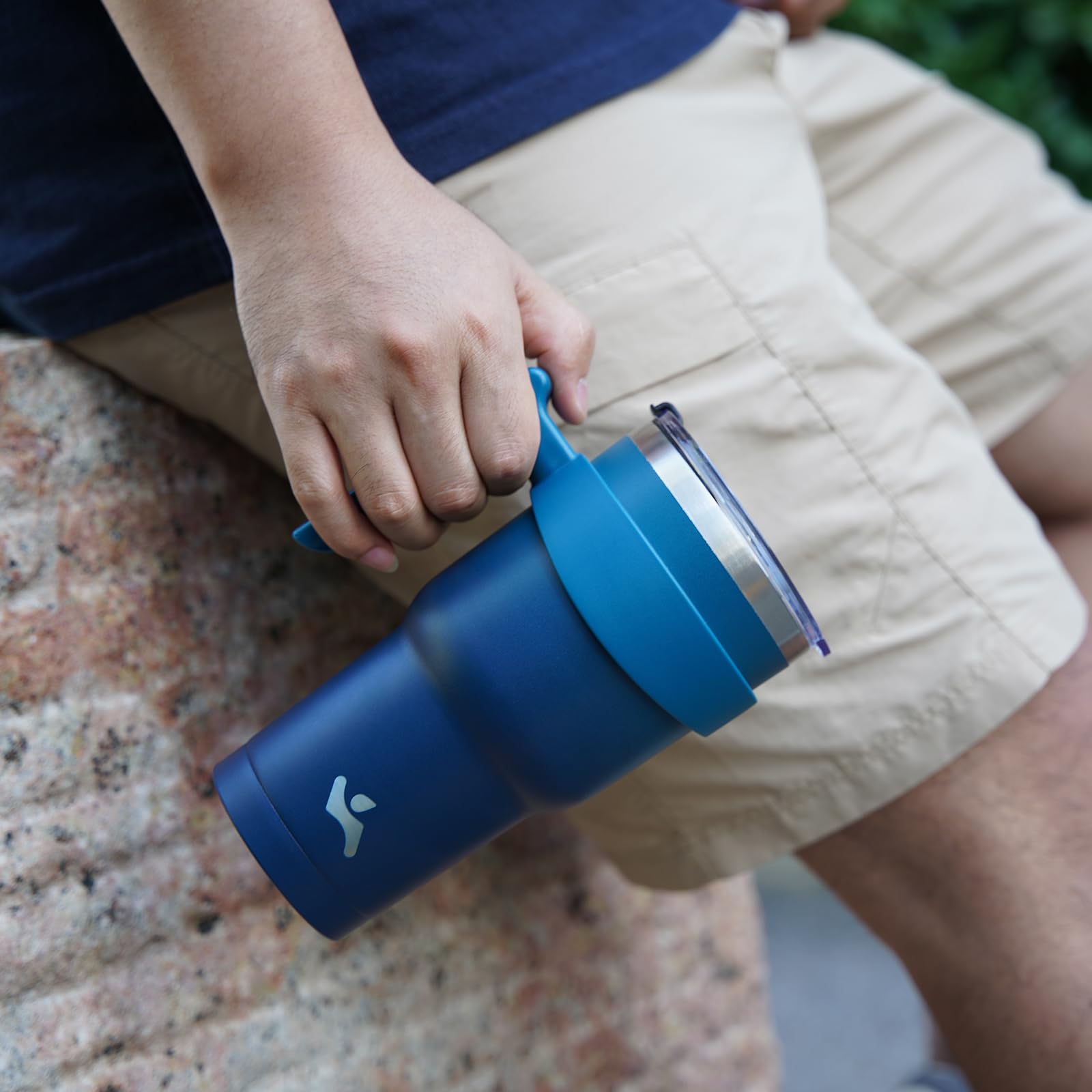 20 oz Insulated Stainless Steel Tumbler with Handle - Vacuum Sealed Travel Mug with 2 Straws & 2 Lids, Navy Blue - Perfect for Coffee, Tea & Cold Drinks On-The-Go, Office & Outdoor Activities