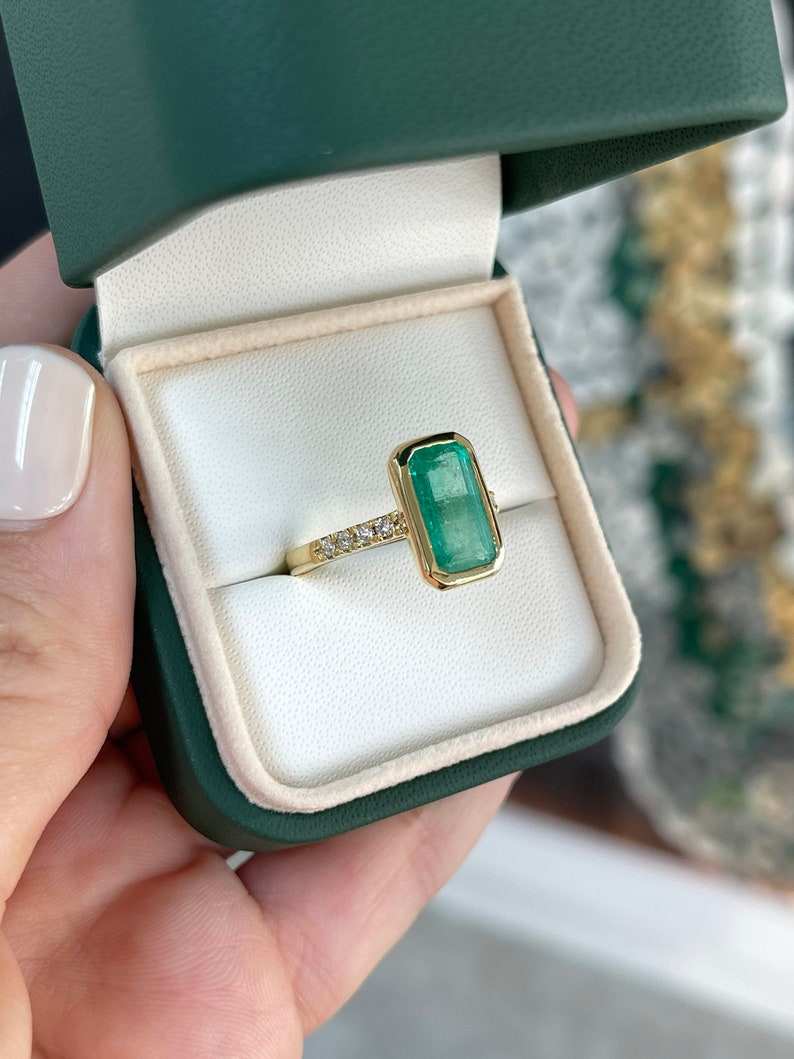 3.56 Carat Total Weight (CTW) Solitaire Elongated Emerald Cut Diamond Engagement Ring with Accent Stones - Perfect for Proposals, Weddings & Anniversary Gifts
