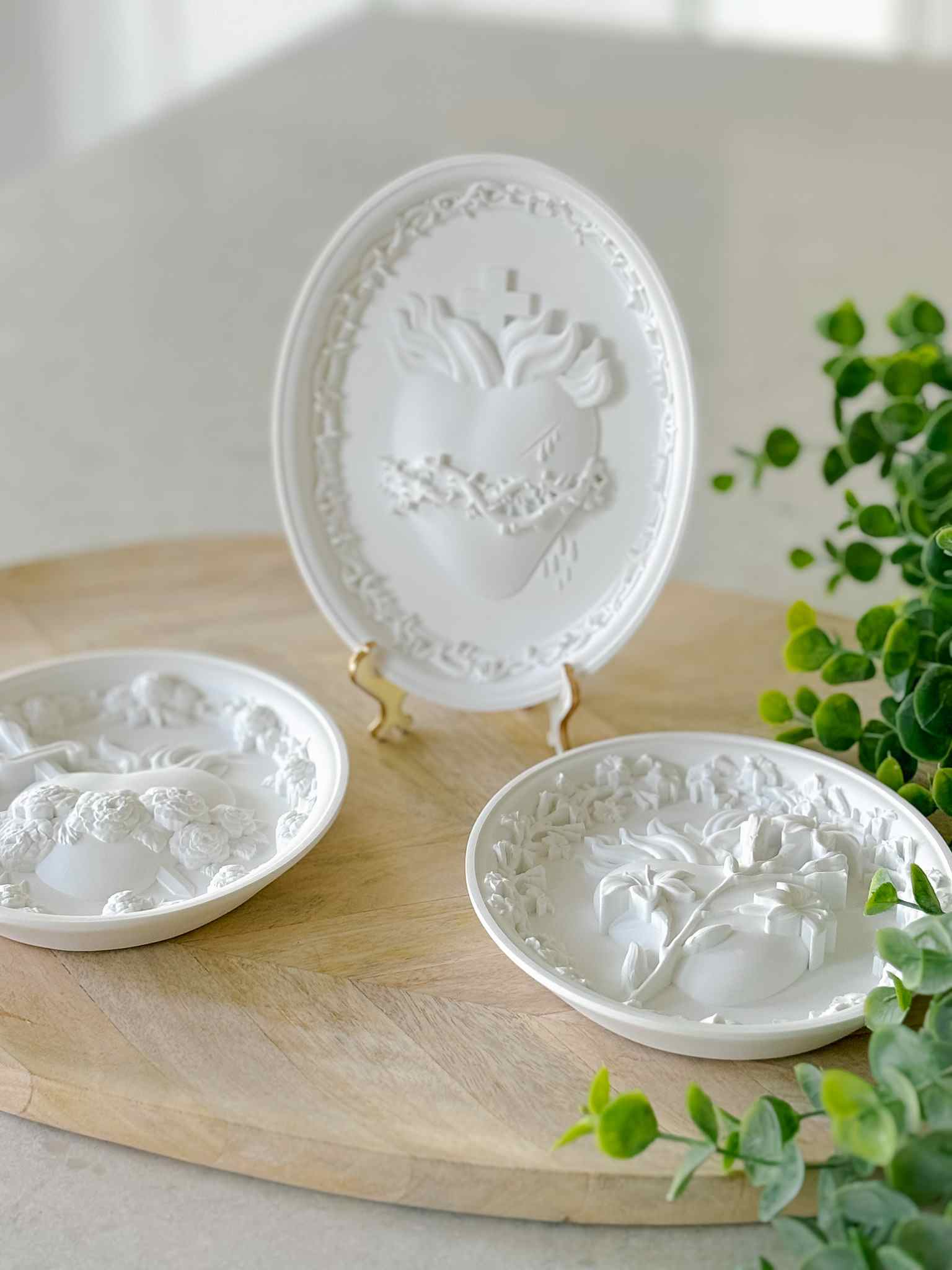 Hearts of the Holy Family Cameo Pendant - Elegant White Religious Jewelry for Women - Perfect for Baptism, First Communion & Spiritual Gifts