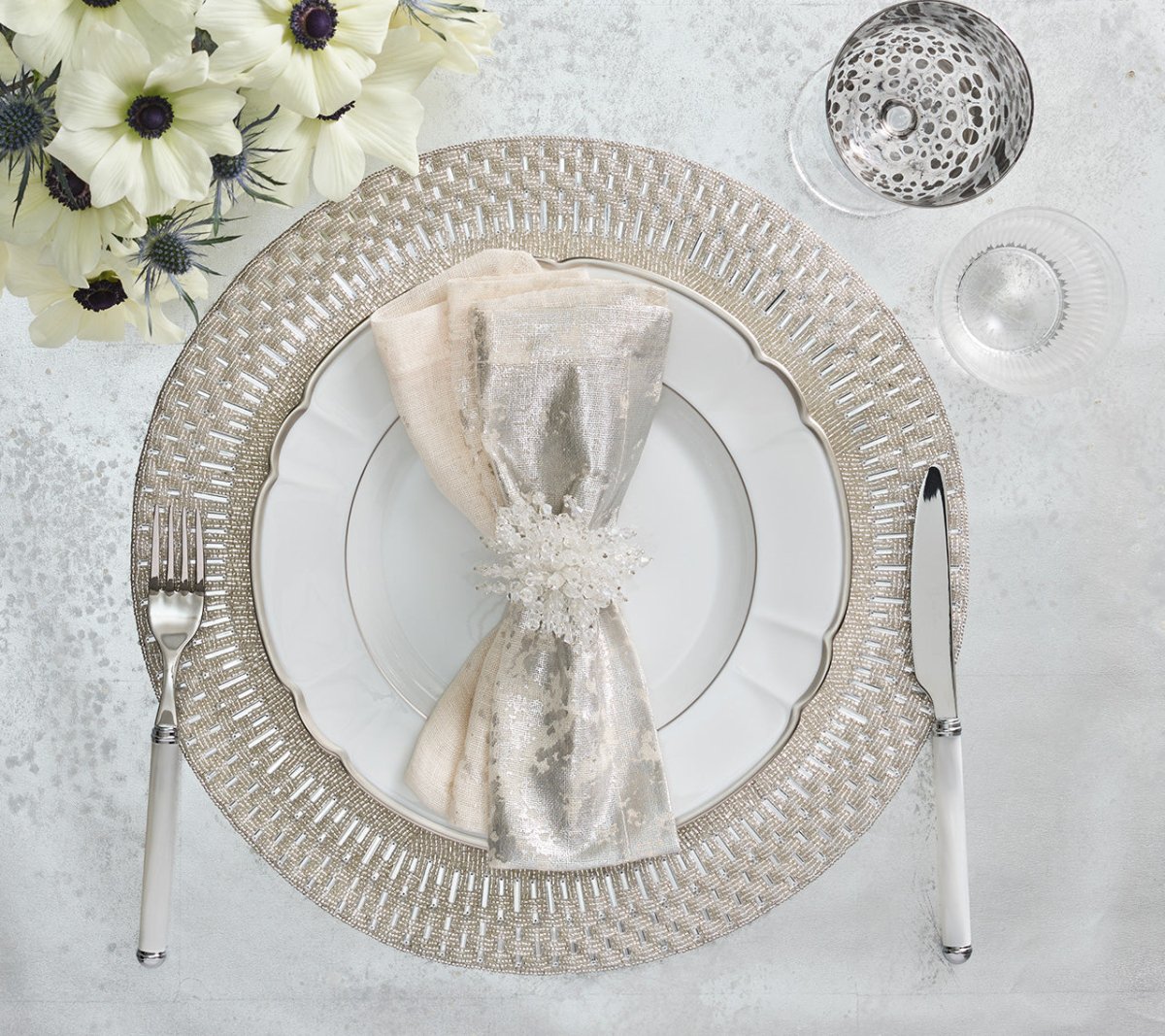 Premium Palisade Placemats Set of 2 - Waterproof & Heat-Resistant Table Mats for Dining, Kitchen, and Outdoor Use - Elegant Home Decor for Parties and Everyday Meals