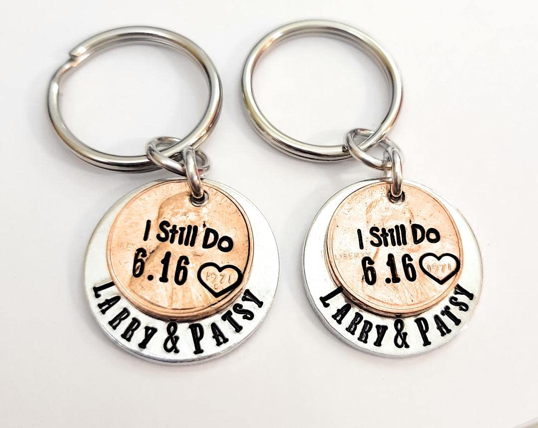 Personalized 'I Still Do' Wedding Anniversary Keychain - Romantic Gift for Husband & Wife - Perfect for Anniversaries, Valentine's Day & Couples Gifts