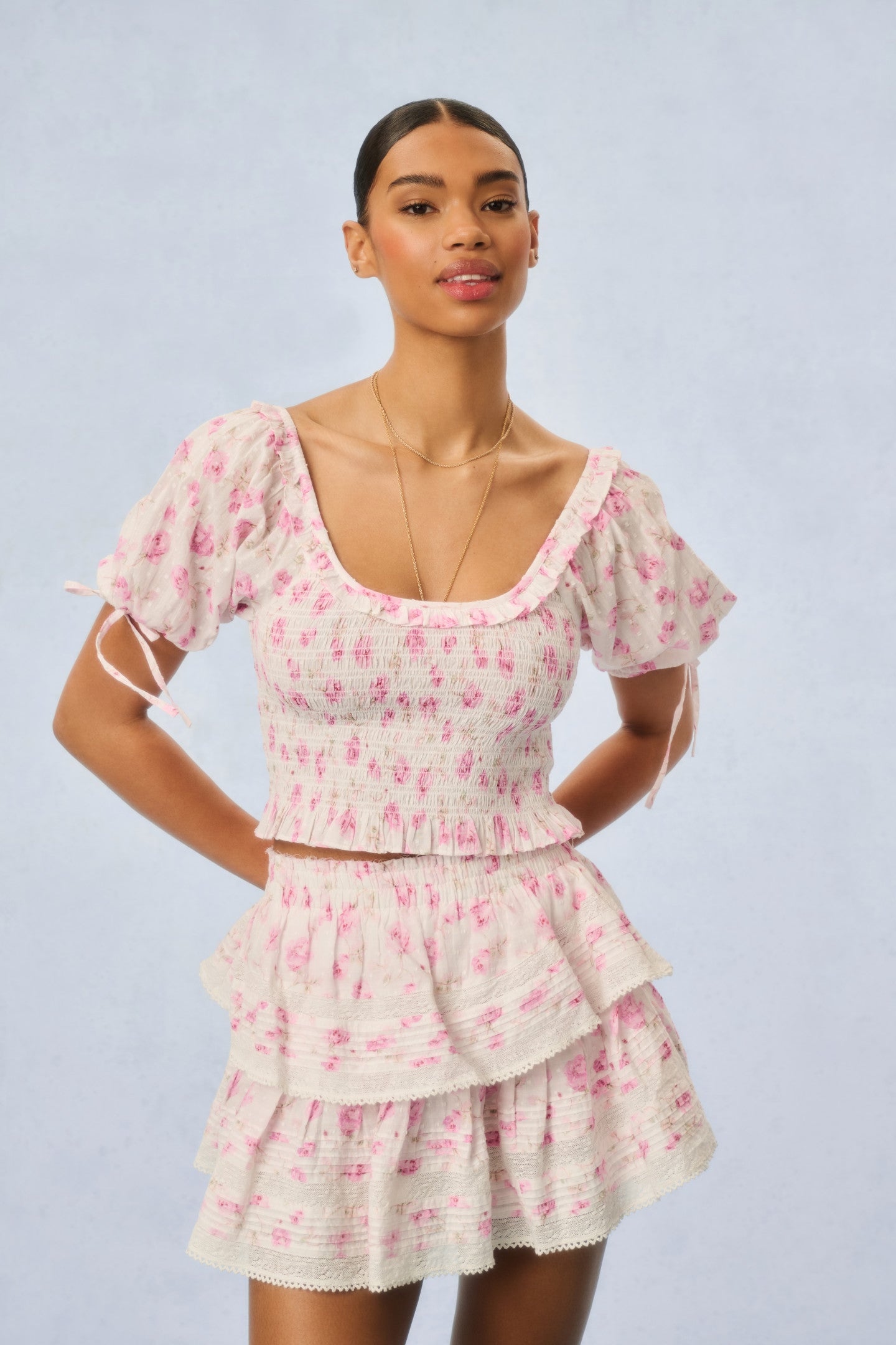 Stylish Molly Fragrance Print Women's Blouse - Perfect for Casual Outings, Office Wear & Date Nights