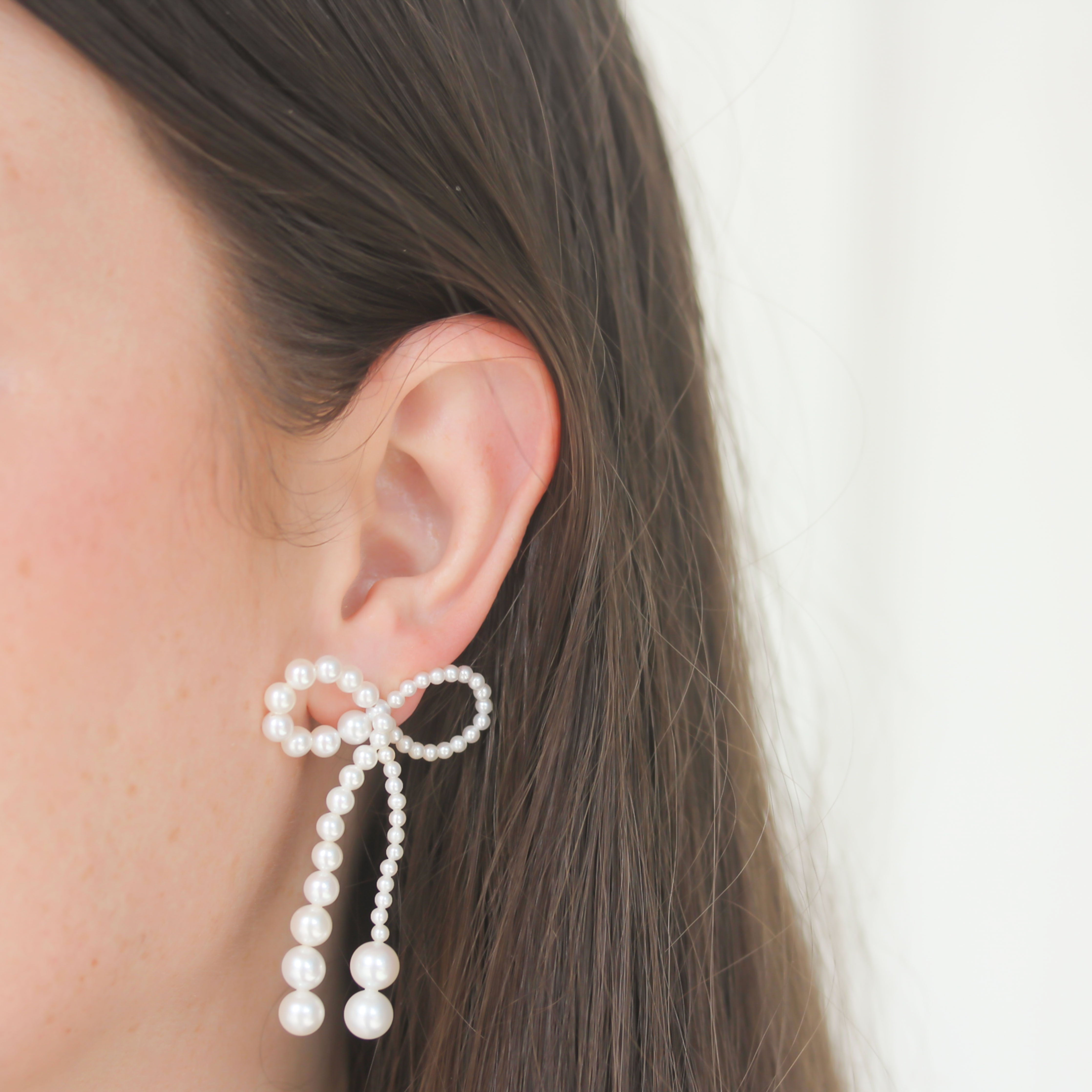 Sophie Bille Brahe Grande Rosette Pearl Earrings - 18K Gold Luxury Pearl Stud Earrings for Women, Perfect for Weddings, Parties & Special Occasions