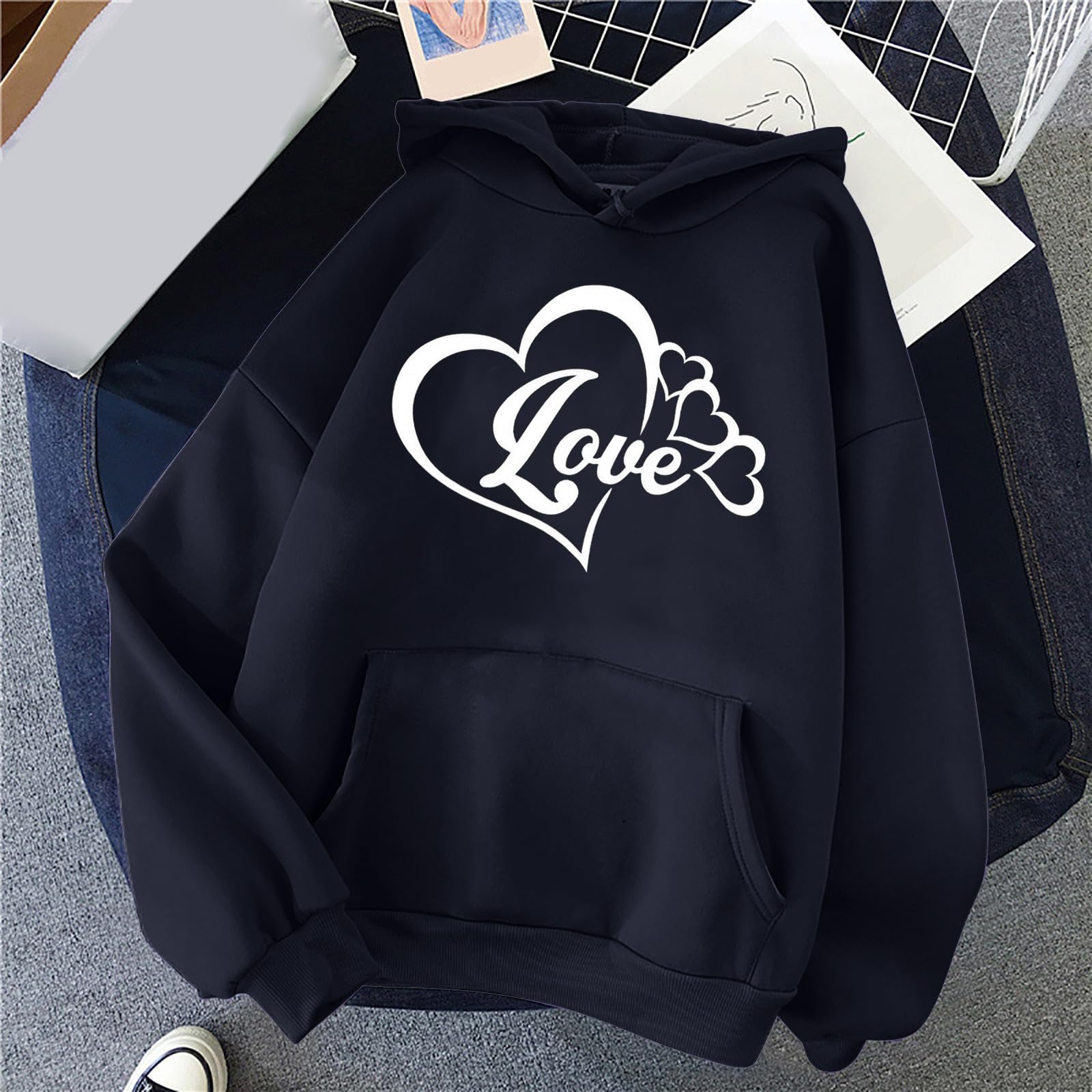 Women's Cute Heart Hoodie Pullover - Casual Long Sleeve Sweatshirt with Kangaroo Pocket for Teen Girls, Perfect for School, Outings, and Cozy Evenings