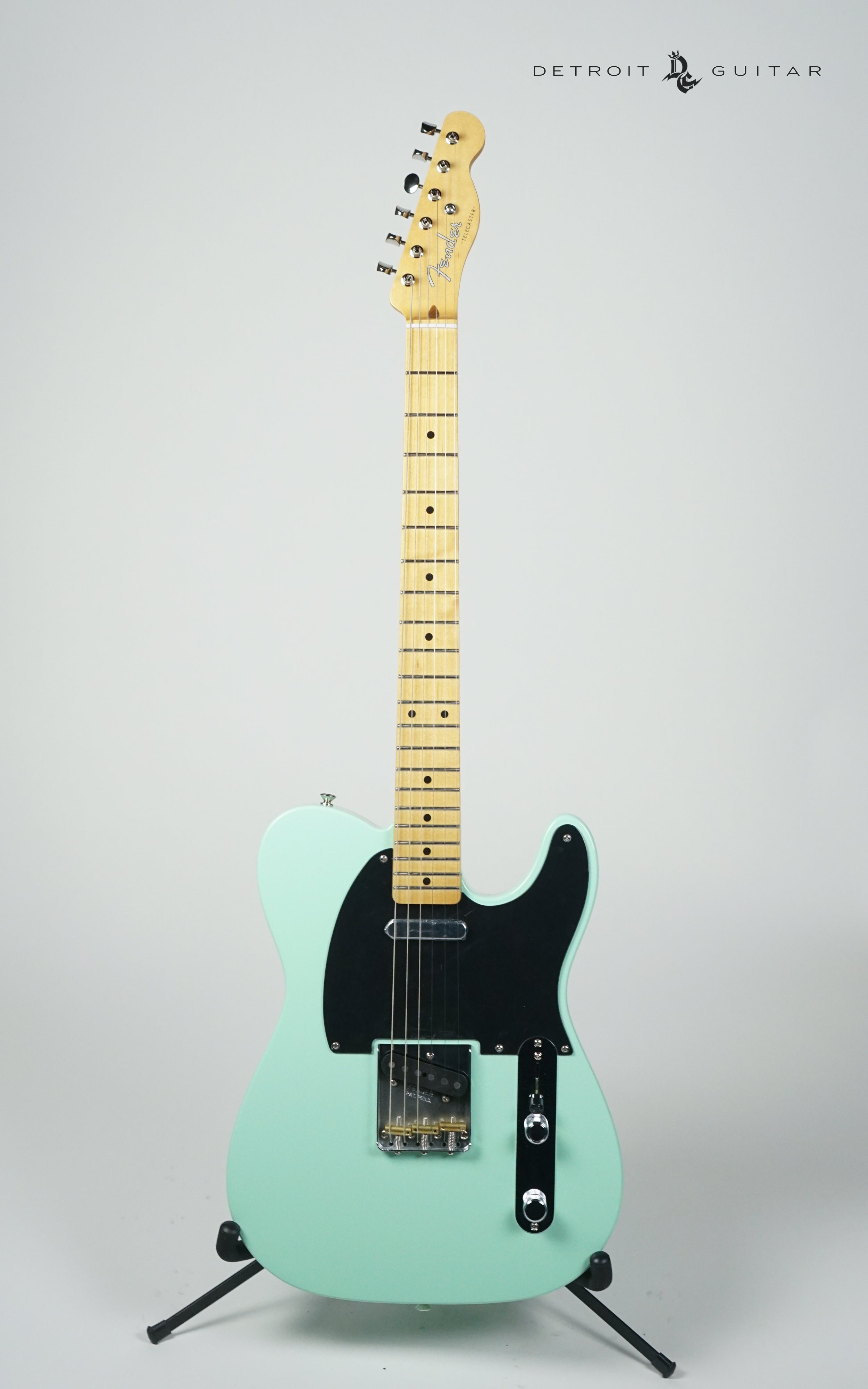 Fender Vintera '50s Modified Telecaster Electric Guitar in Surf Green with Gig Bag - Perfect for Rock, Blues & Vintage Tone Enthusiasts
