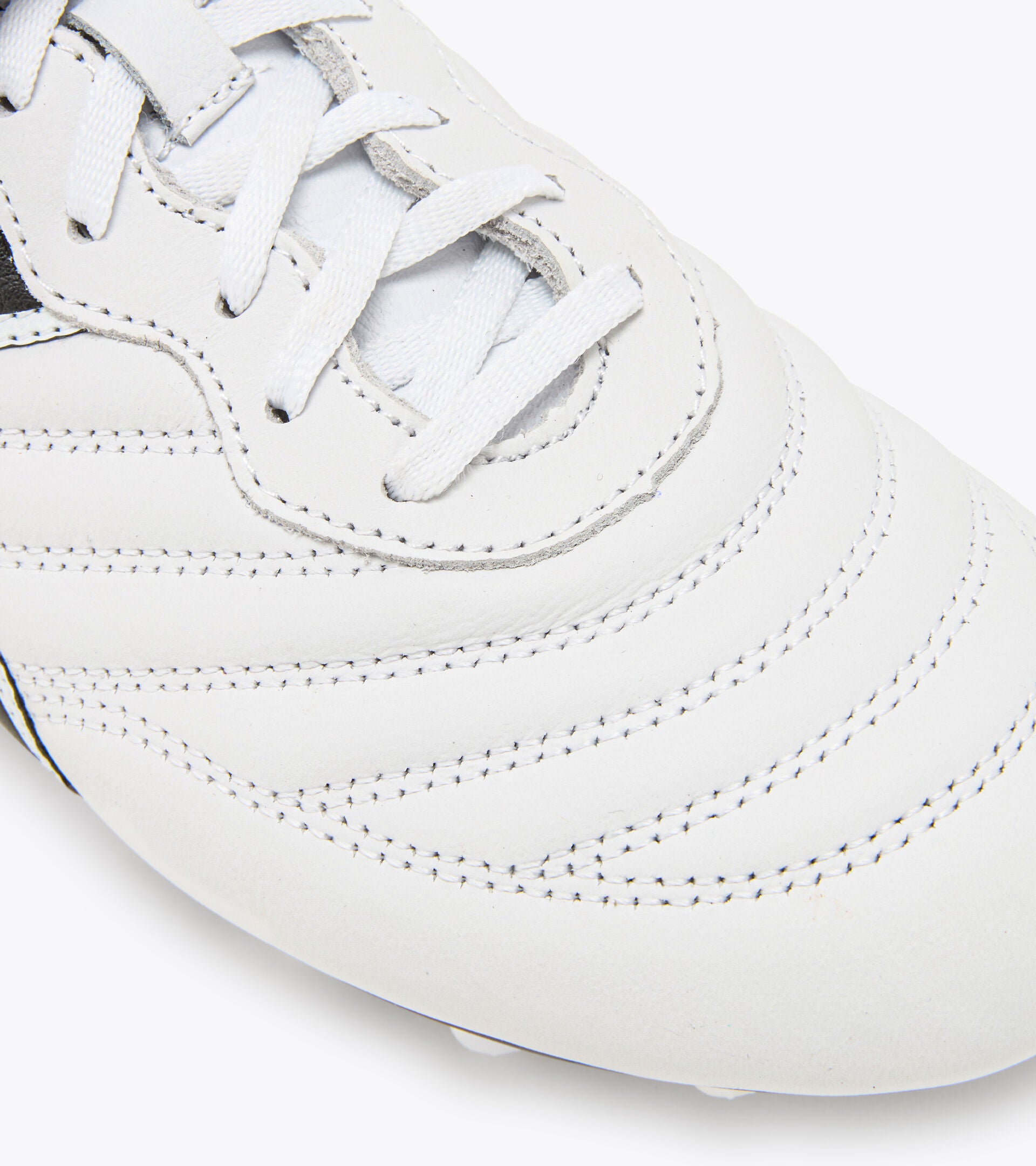 Diadora Brasil OG LT T MDPU Soccer Cleats - White/Black - Premium Football Shoes for Men, Ideal for Turf & Artificial Grass Training & Matches
