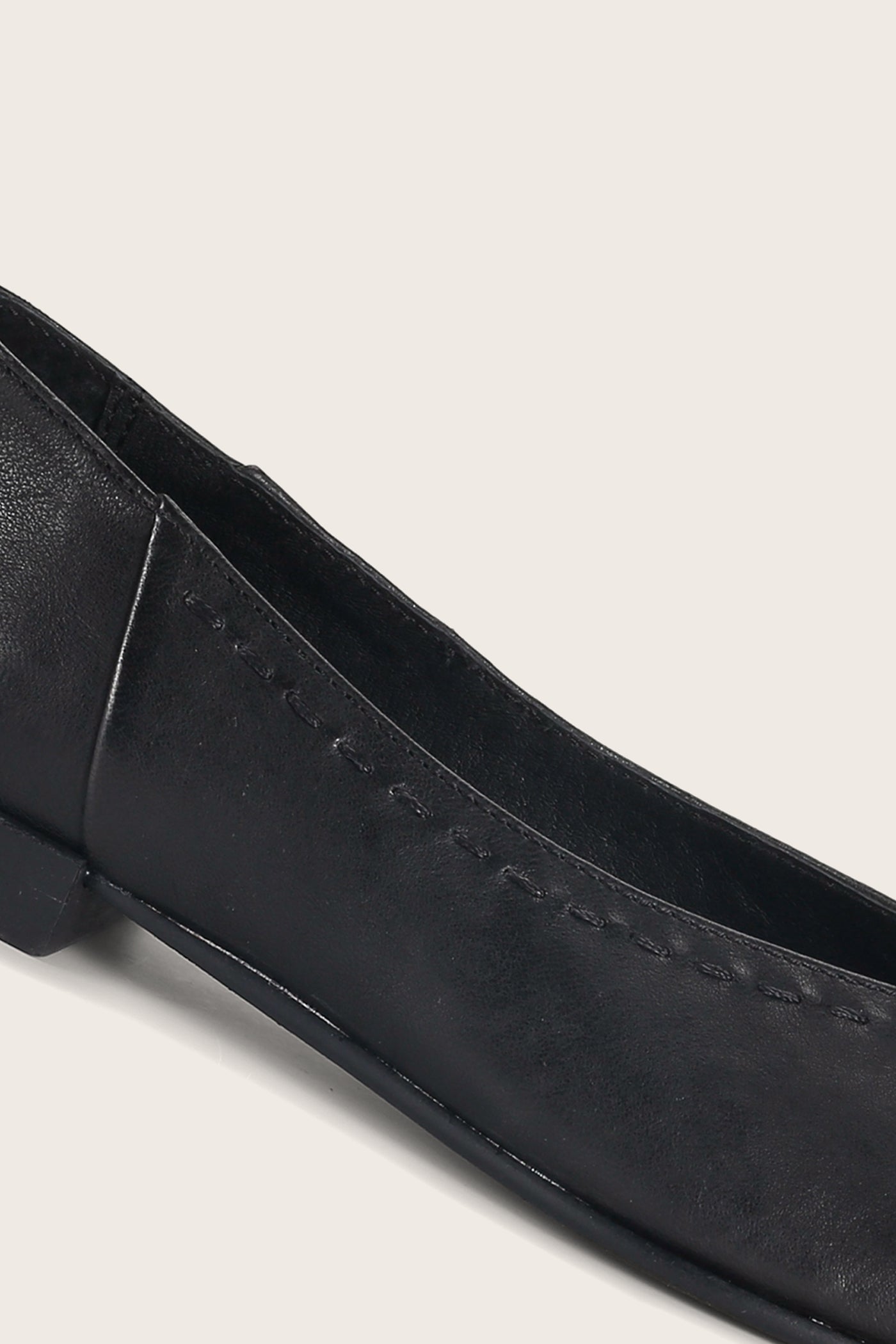 Claire Flat Shoes - Pre-Owned & Stylish Women's Flats for Casual Wear, Work & Everyday Comfort