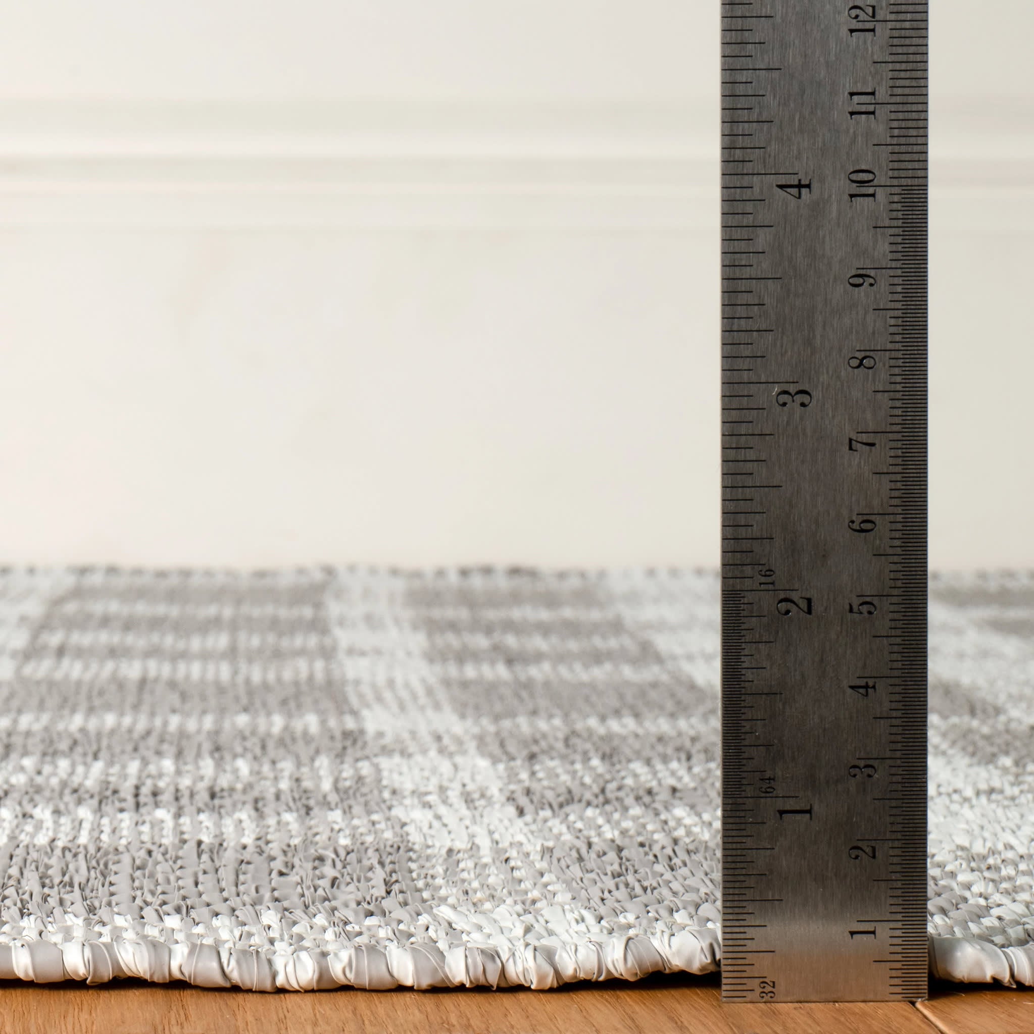 Handwoven Tattersall Indoor/Outdoor Area Rug - Soft Grey Bohemian Style for Living Room, Patio & Bedroom Decor