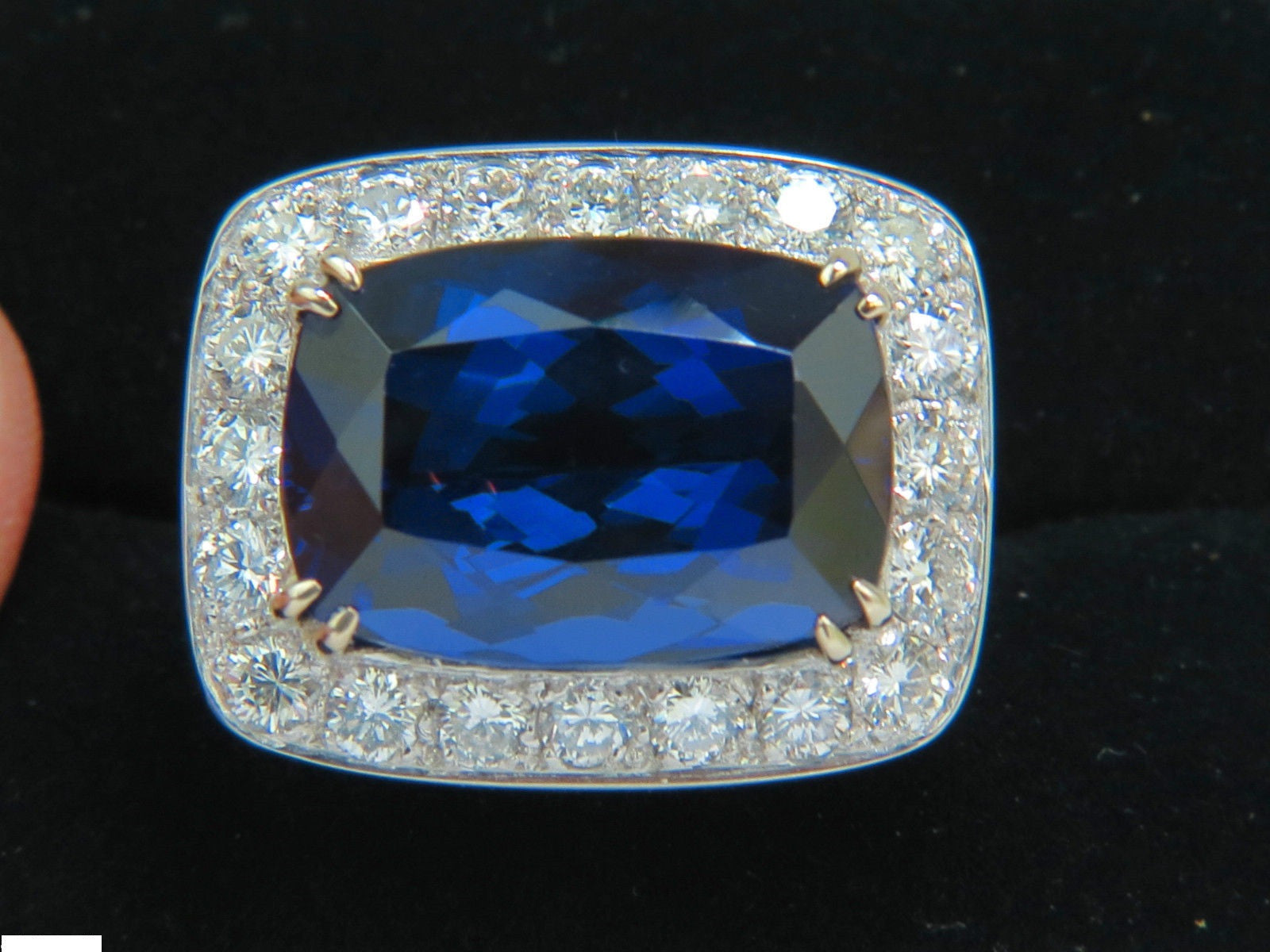 18KT GIA Certified 22.95 Carat Natural Tanzanite & Diamond Engagement Ring - Custom Mounted in 18K Gold - Perfect for Wedding, Anniversary & Special Occasion Gifts