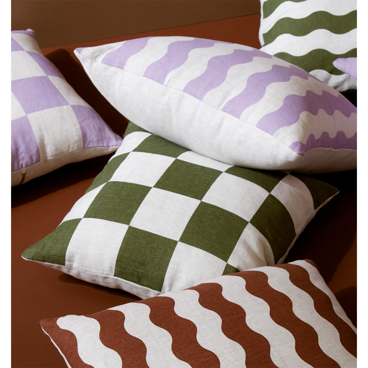 Large Square Checkered Cushion - Stylish Home Decor for Sofa, Bed & Living Room - Perfect for Cozy Comfort & Modern Interior Design