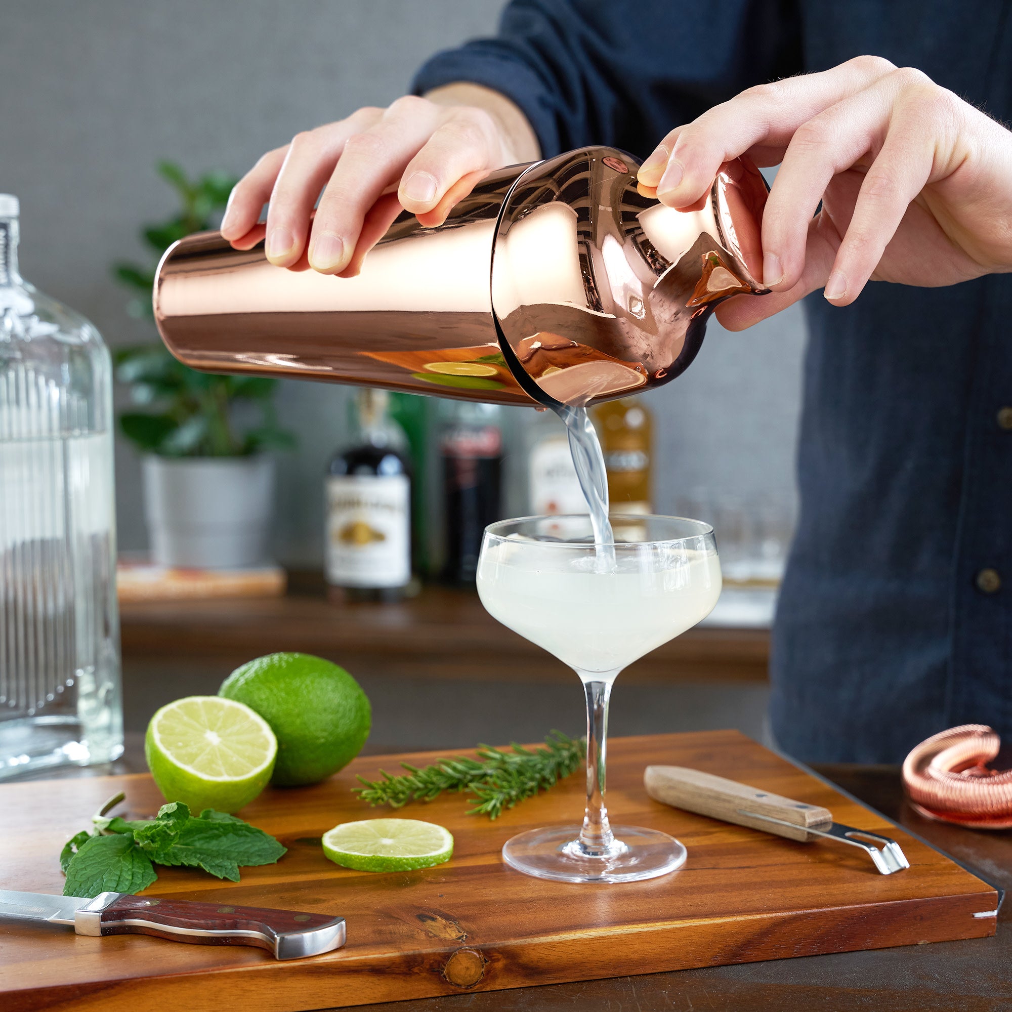 Premium Parisian Cocktail Shaker Set - 18/8 Stainless Steel Bar Mixing Tools for Martini & Margarita - Perfect for Home Bars, Cocktail Parties & Professional Bartenders