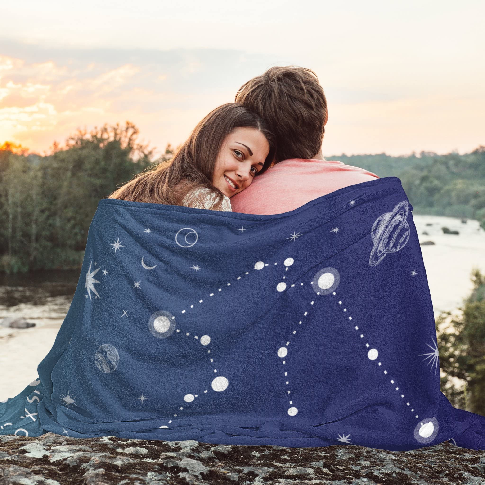 Personalized Couple Blankets for Him - Custom Anniversary, Valentine's Day & Birthday Gifts for Boyfriend - Romantic Long Distance Relationship Presents - Perfect for Cuddling, Home Decor & Special Occasions