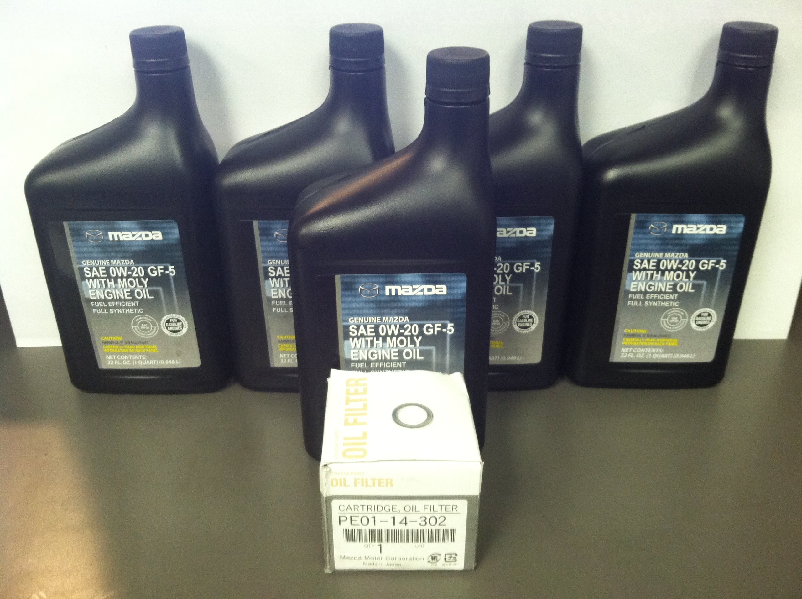 Mazda SKYACTIV 5-Quart Full Synthetic Engine Oil Change Kit with Drain Plug Gasket - Compatible with Mazda CX-5, CX-9, Mazda6 & More - Perfect for DIY Oil Changes & Maintenance