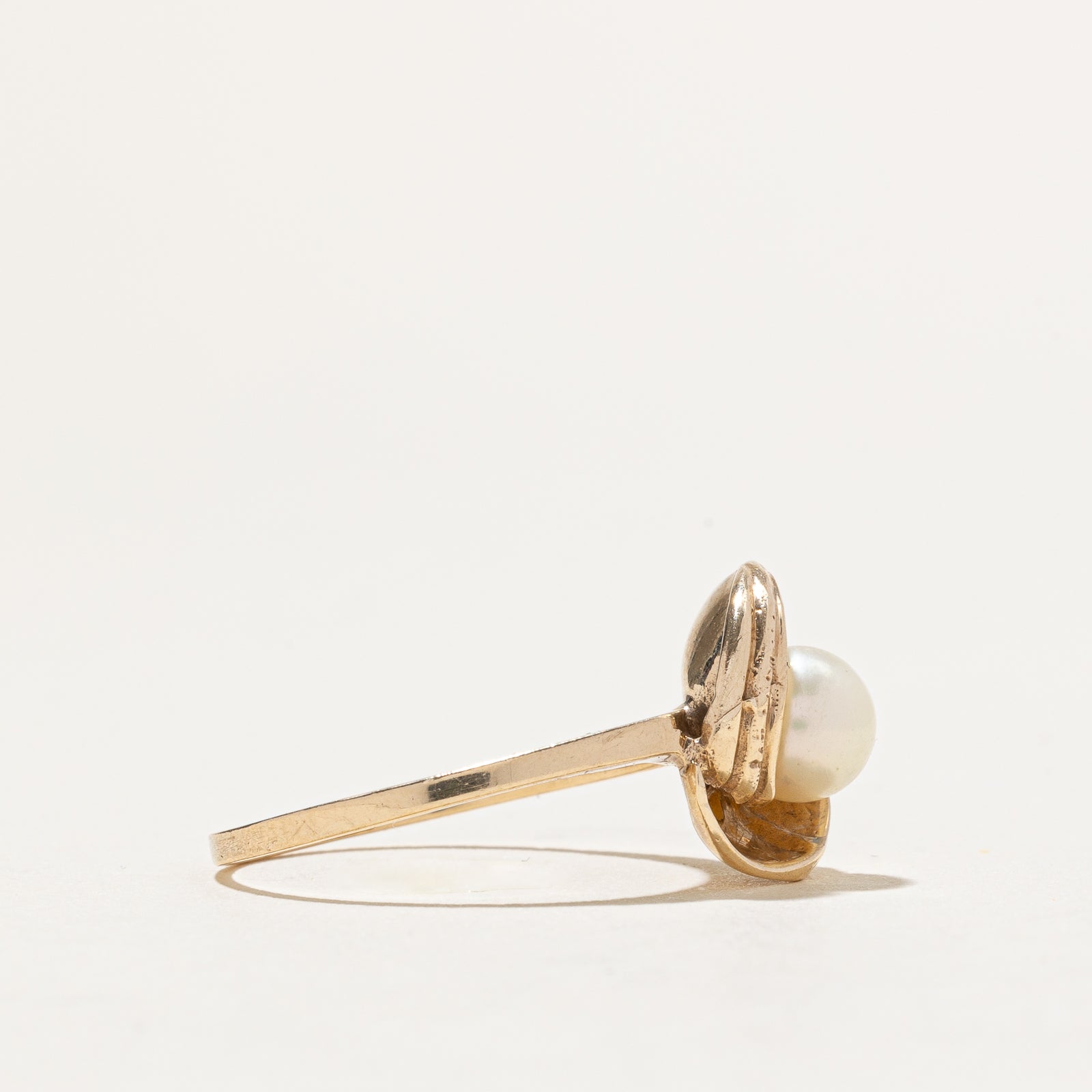 Solitaire Pearl Ring for Women - 8.25 Size, Elegant White Pearl Engagement Wedding Band - Perfect for Proposals, Anniversaries & Special Occasions
