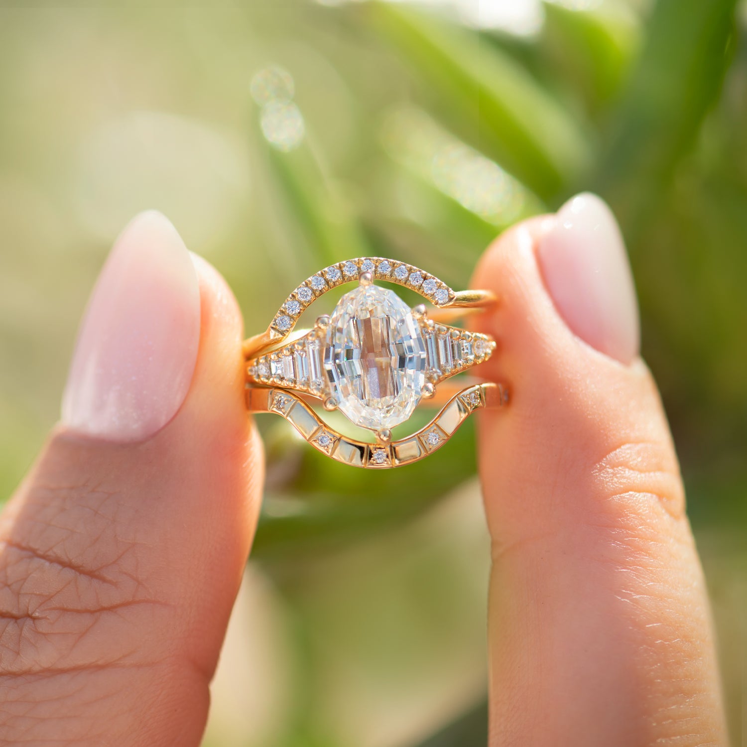 Exquisite Zeppelin Oval Step Cut Diamond Engagement Ring for Women – Perfect for Proposals, Anniversaries & Special Occasions