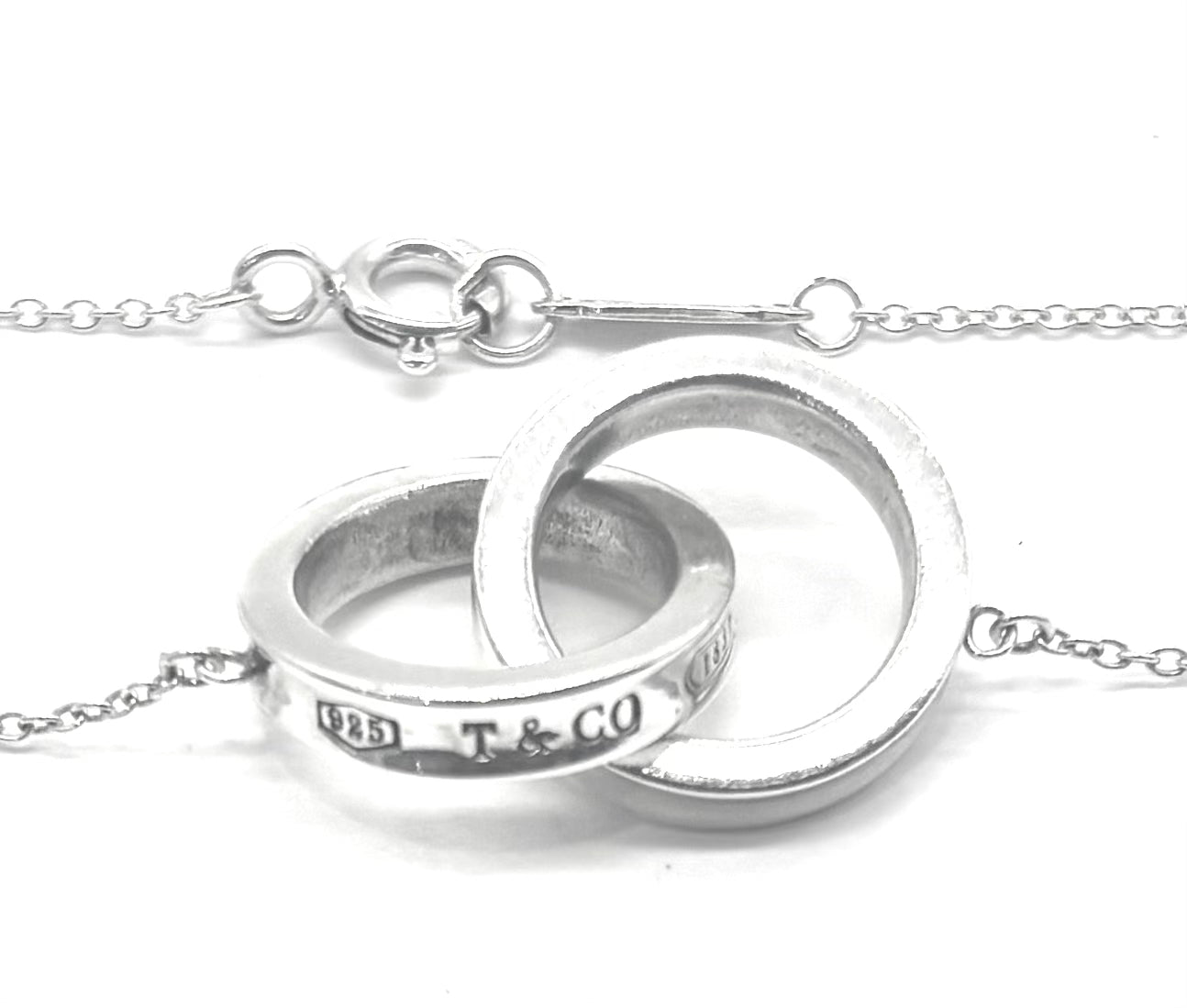 Tiffany & Co .925 Sterling Silver Interlocking Circles Necklace for Women - Elegant Layering Jewelry for Everyday Wear & Special Occasions