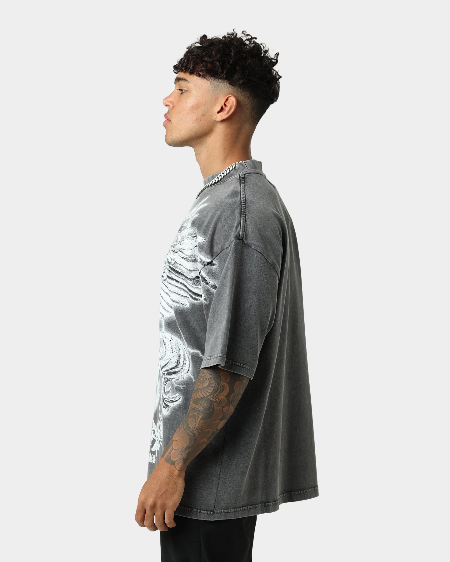 Vintage Pegasus Graphic T-Shirt for Men & Women - Soft Cotton Charcoal Tee - Casual Wear & Retro Style Outfit