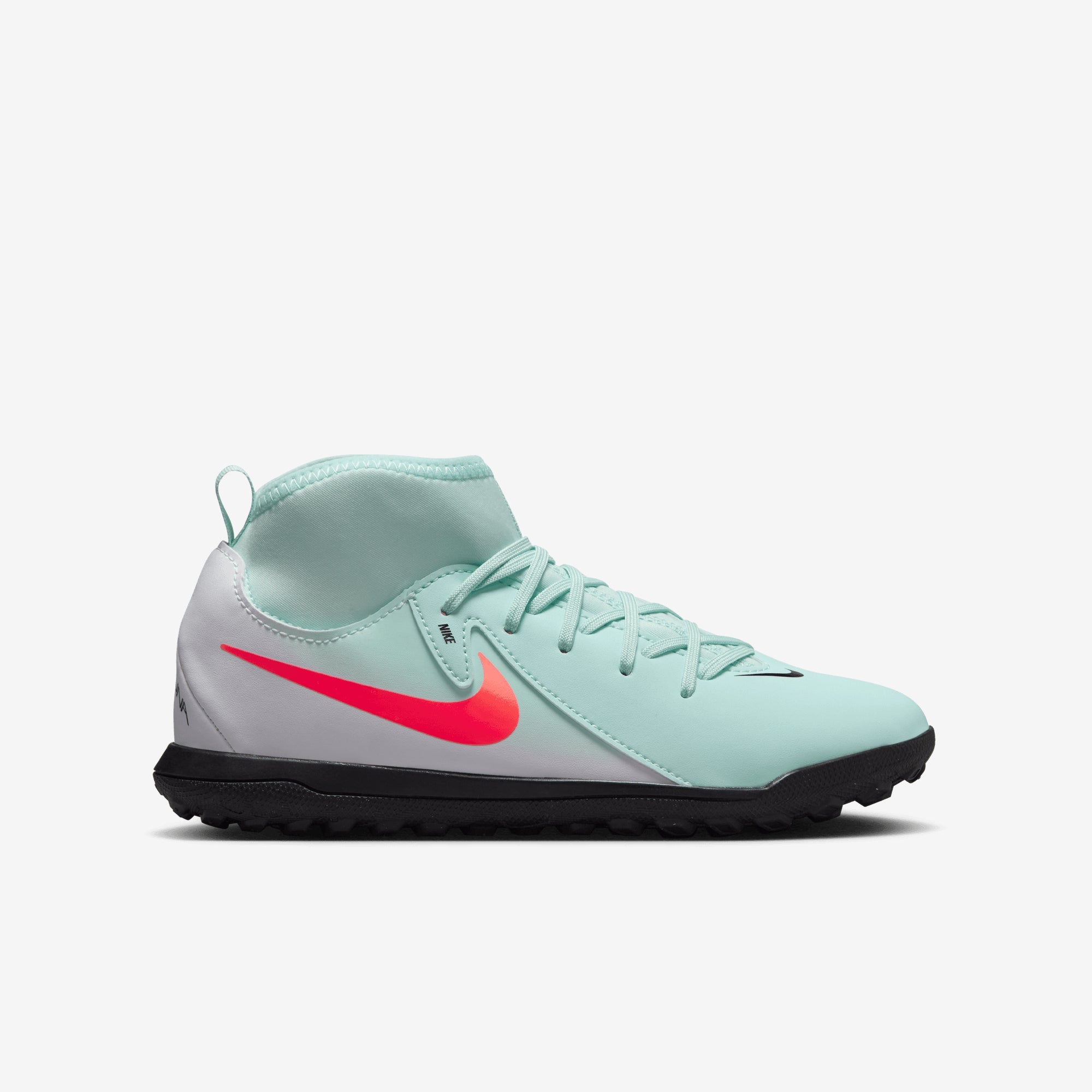 Nike Jr. Phantom Luna 2 Club Soccer Cleats - Youth Football Shoes for Boys & Girls - Lightweight & Comfortable - Perfect for Training & Matches