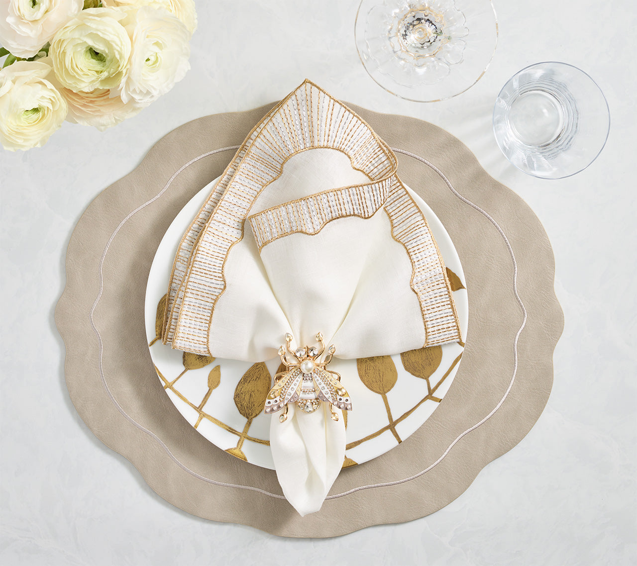 Elegant Glam Fly Napkin Rings Set of 4 - Premium Gift Box for Wedding, Party & Holiday Table Decor