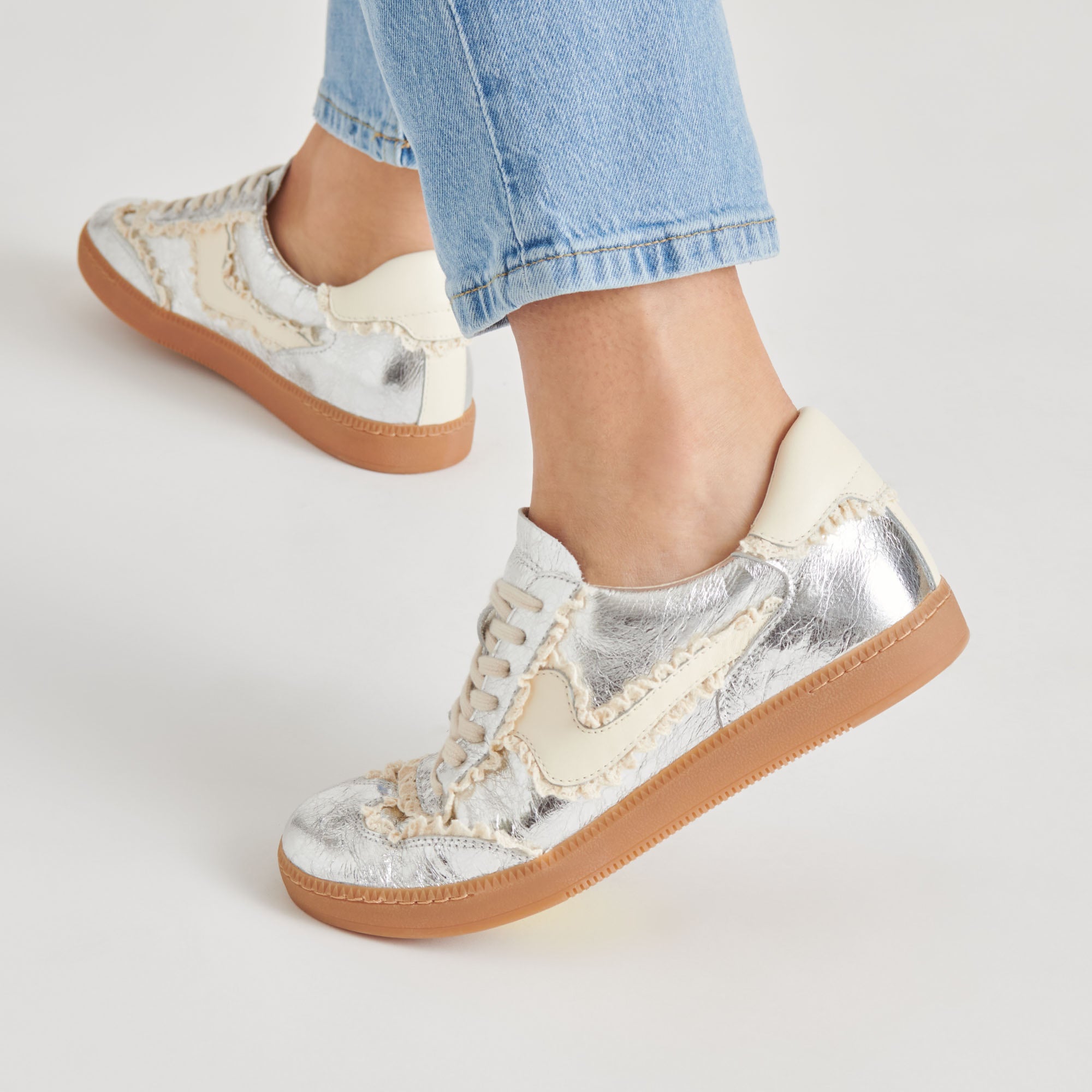 Notice Lace-Up Sneakers in Silver with Distressed Leather Finish - Perfect for Casual Wear, Street Style & Everyday Comfort