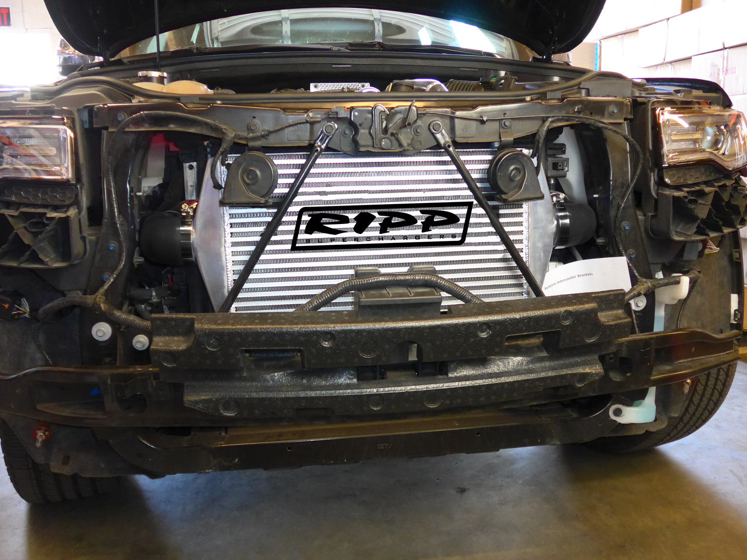 2011-2015 Jeep Grand Cherokee 3.0L EcoDiesel Performance Intercooler Kit - Heavy Duty Front Mount Upgrade for Better Turbo Cooling (Off-Road & Towing Use)