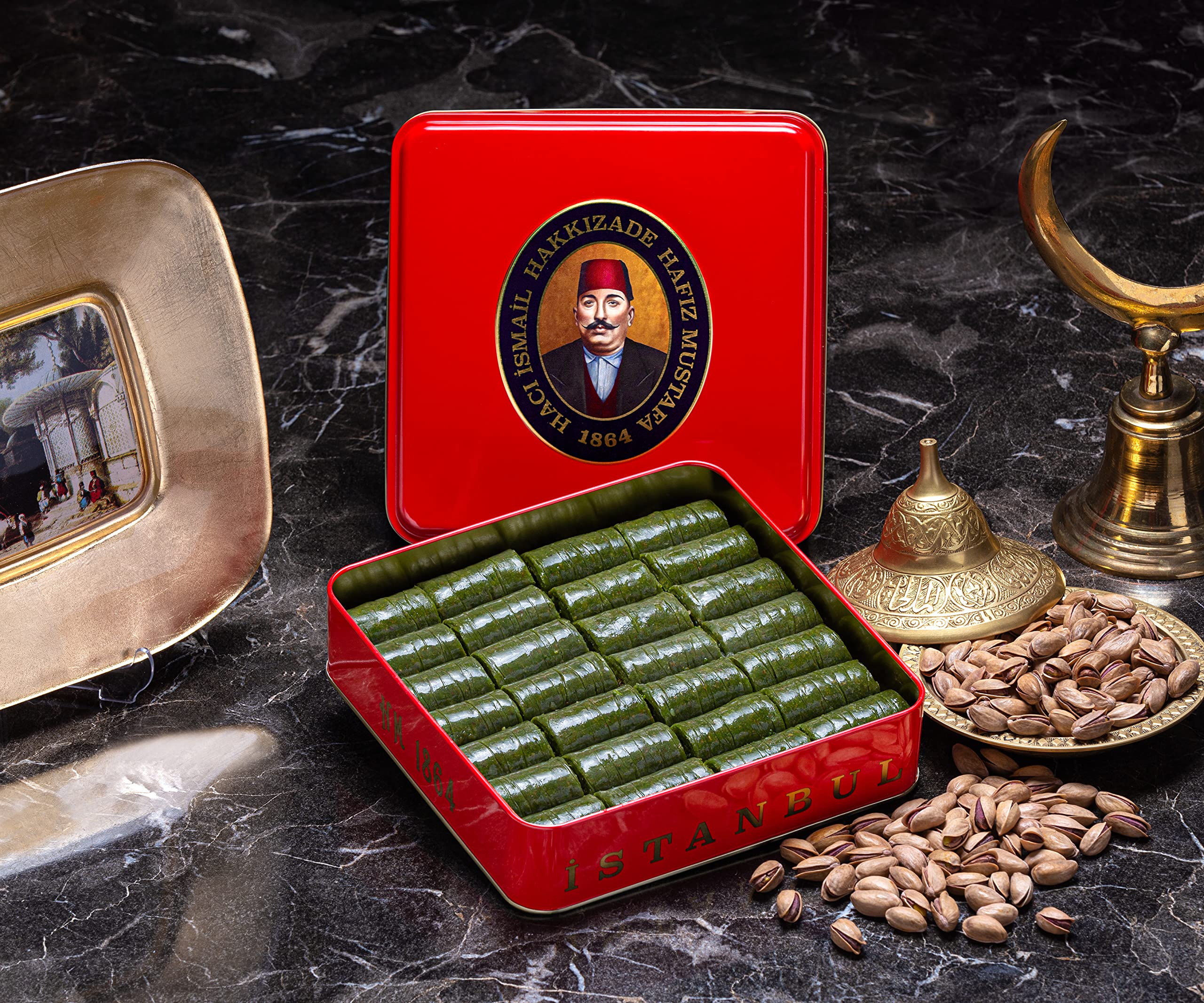 Hafiz Mustafa 1864 Istanbul Baklava Pastry Gift Box - Authentic Turkish Baklava Dessert with Fresh Phyllo Dough, Pistachios, Hazelnuts & Walnuts - Perfect Gourmet Gift for Birthdays, Christmas & Special Occasions - Enjoy at Parties, Family Gatherings or as a Sweet Treat with Coffee