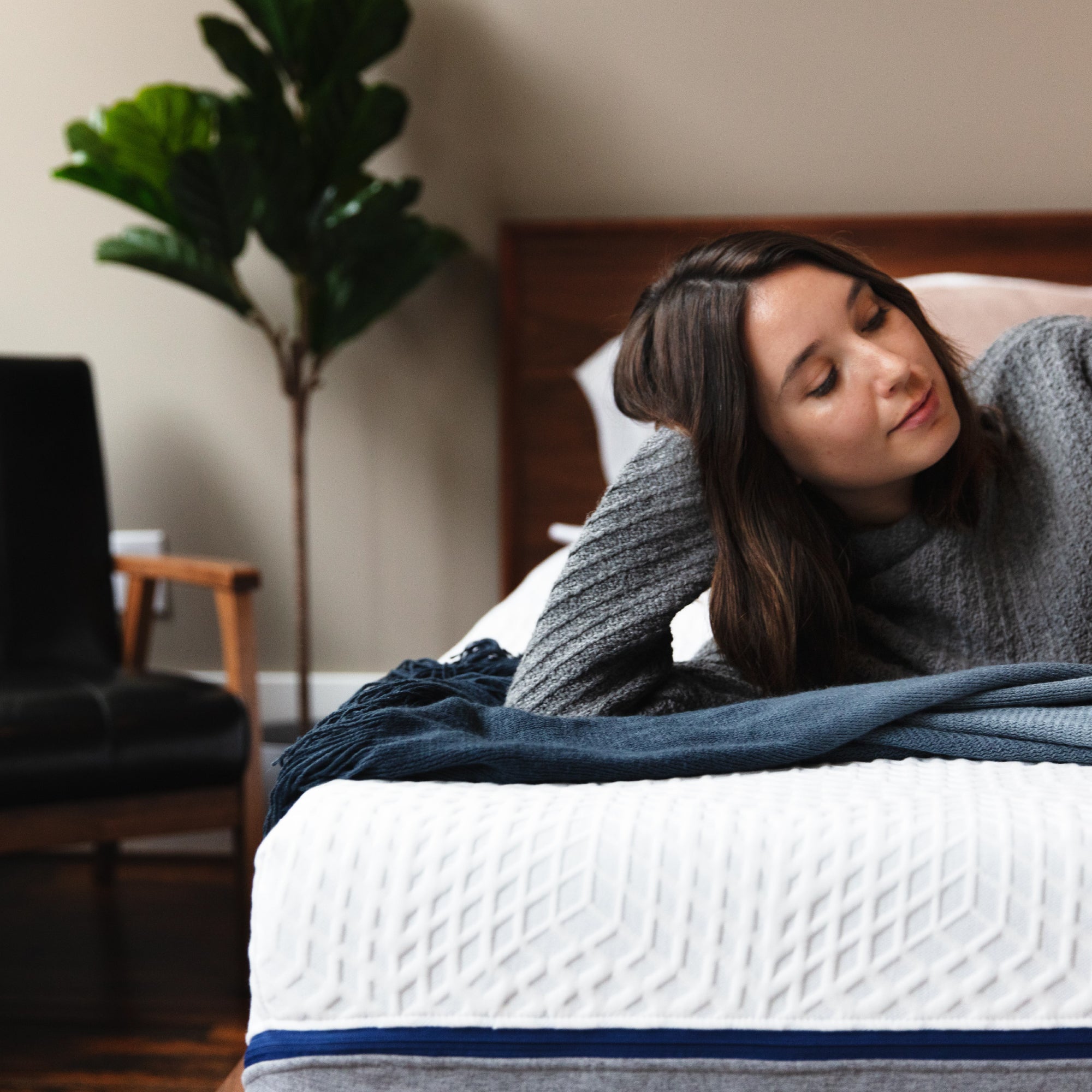 React Hybrid Mattress - Premium Comfort for Side, Back & Stomach Sleepers - Perfect for Bedrooms, Guest Rooms & Apartments