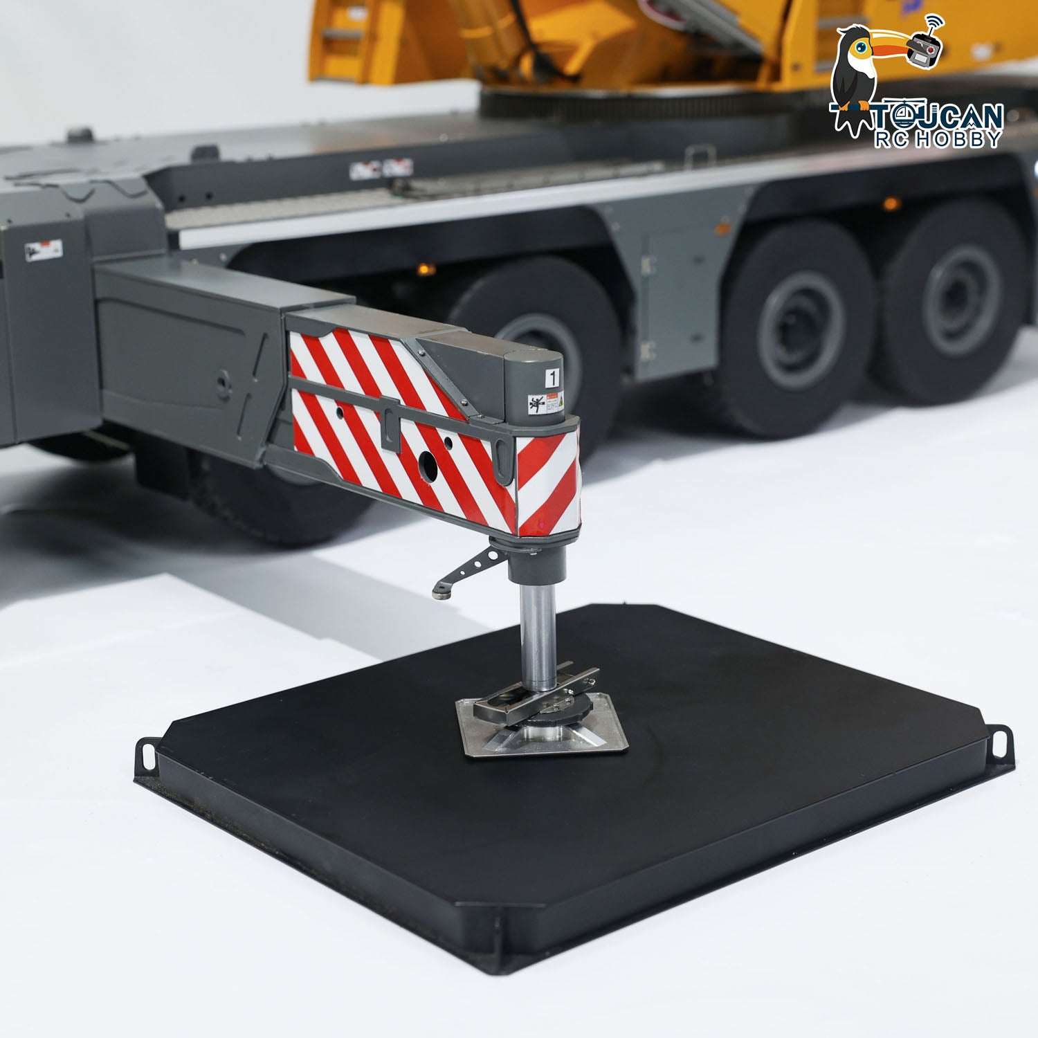 Eyewhale 1/14 Scale 6-Axle LTM1350 RC Hydraulic Mobile Crane - 5M Length Radio Controlled Heavy Duty Construction Vehicle, PNP Hobby Model for Adults - Perfect for Construction Simulation, RC Enthusiasts & Collectors