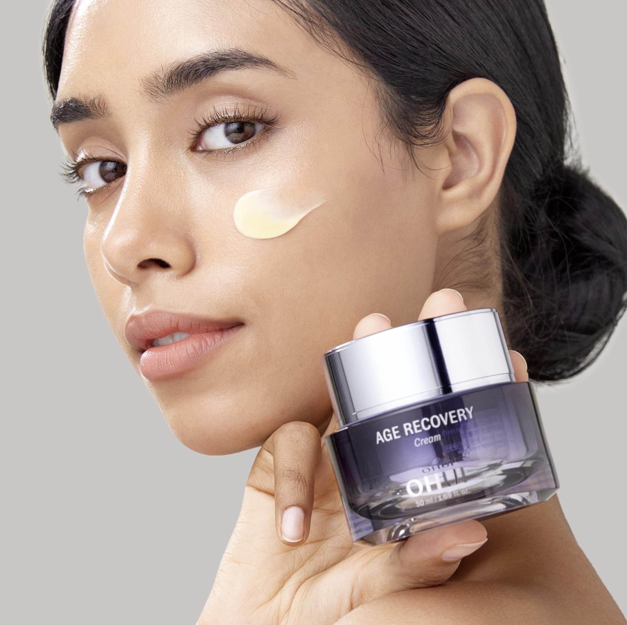 O HUI Age Recovery Cream - Korean Anti-Aging Face Moisturizer with Peptides, Glycerin & Shea Butter | Visibly Reduces Wrinkles, Improves Firmness & Elasticity | Collagen Boosting Cream for Mature Skin | Perfect for Night Routine & Daily Hydration